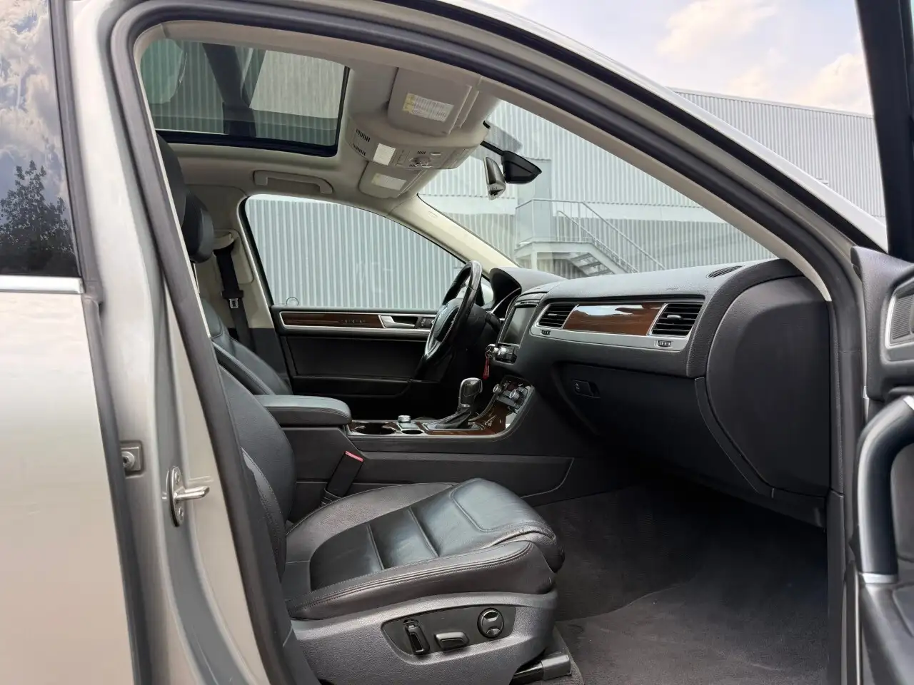 Volkswagen Touareg снимка Volkswagen Touareg