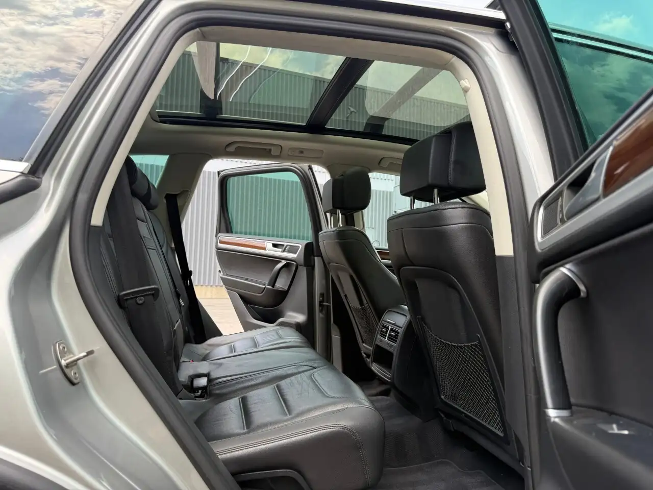 Volkswagen Touareg снимка Volkswagen Touareg