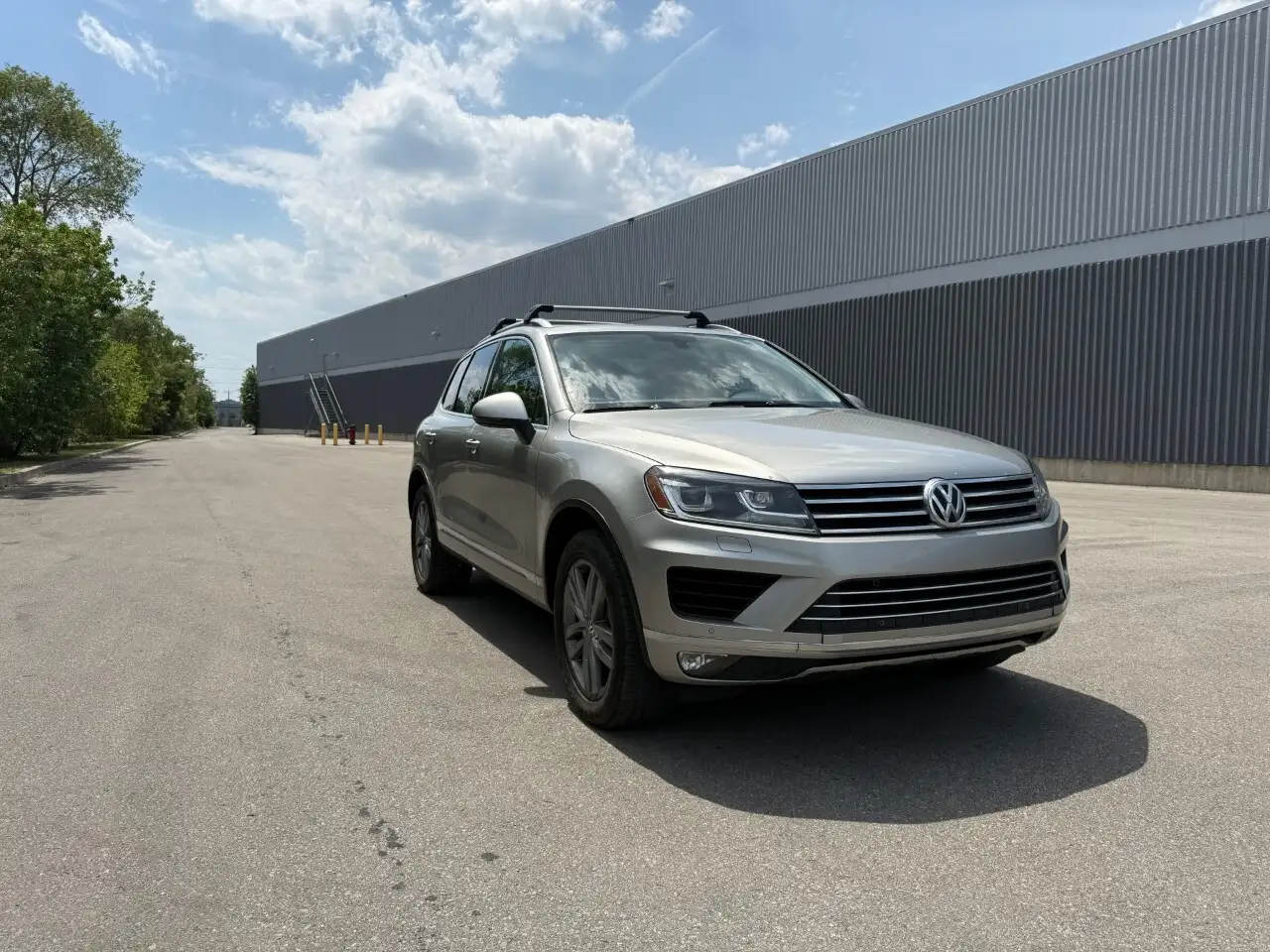 Volkswagen Touareg снимка Volkswagen Touareg