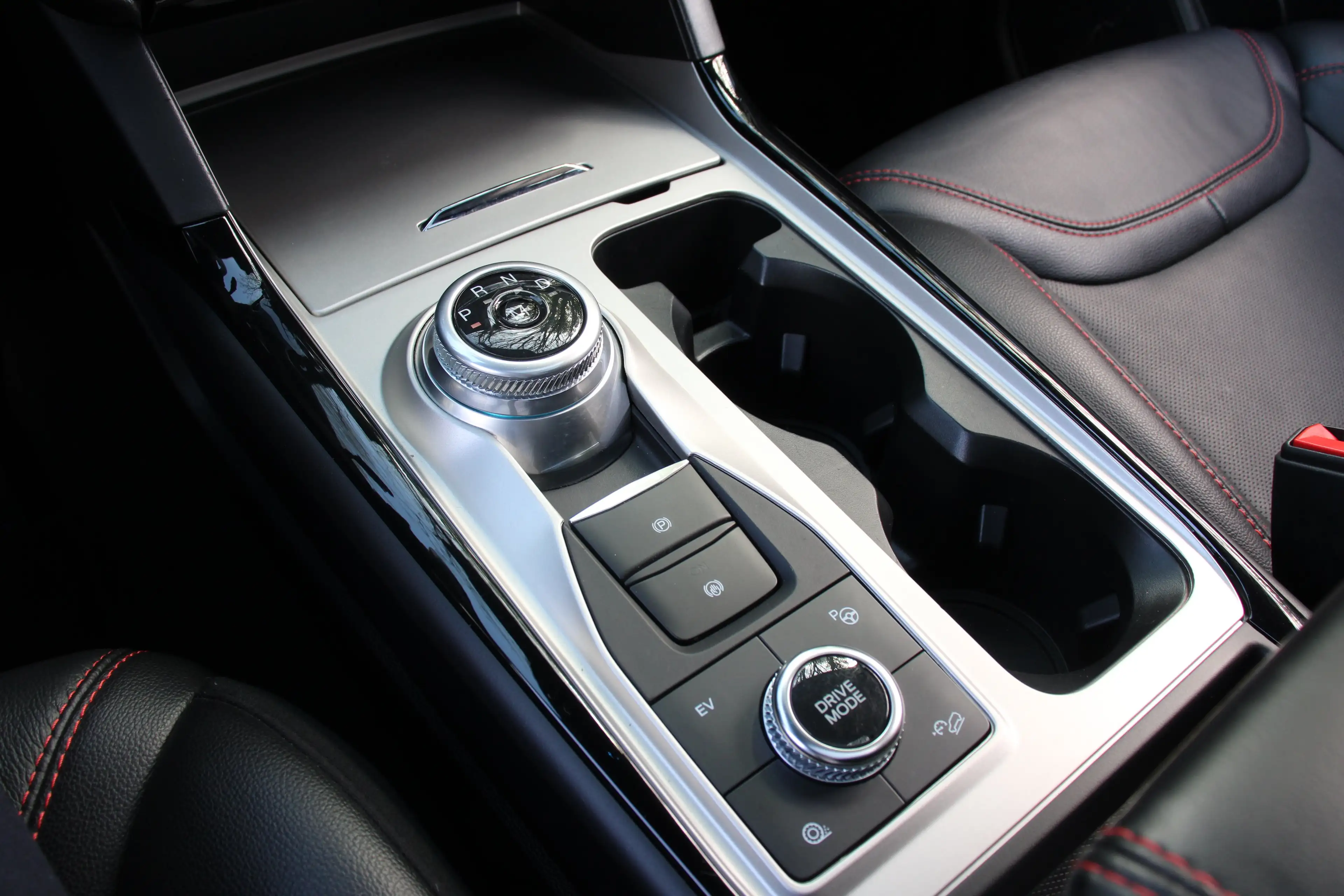 Ford Explorer ST-Line Plug-in-Hybrid 4x4 | 360° Camera | Voorsto — photo 26
