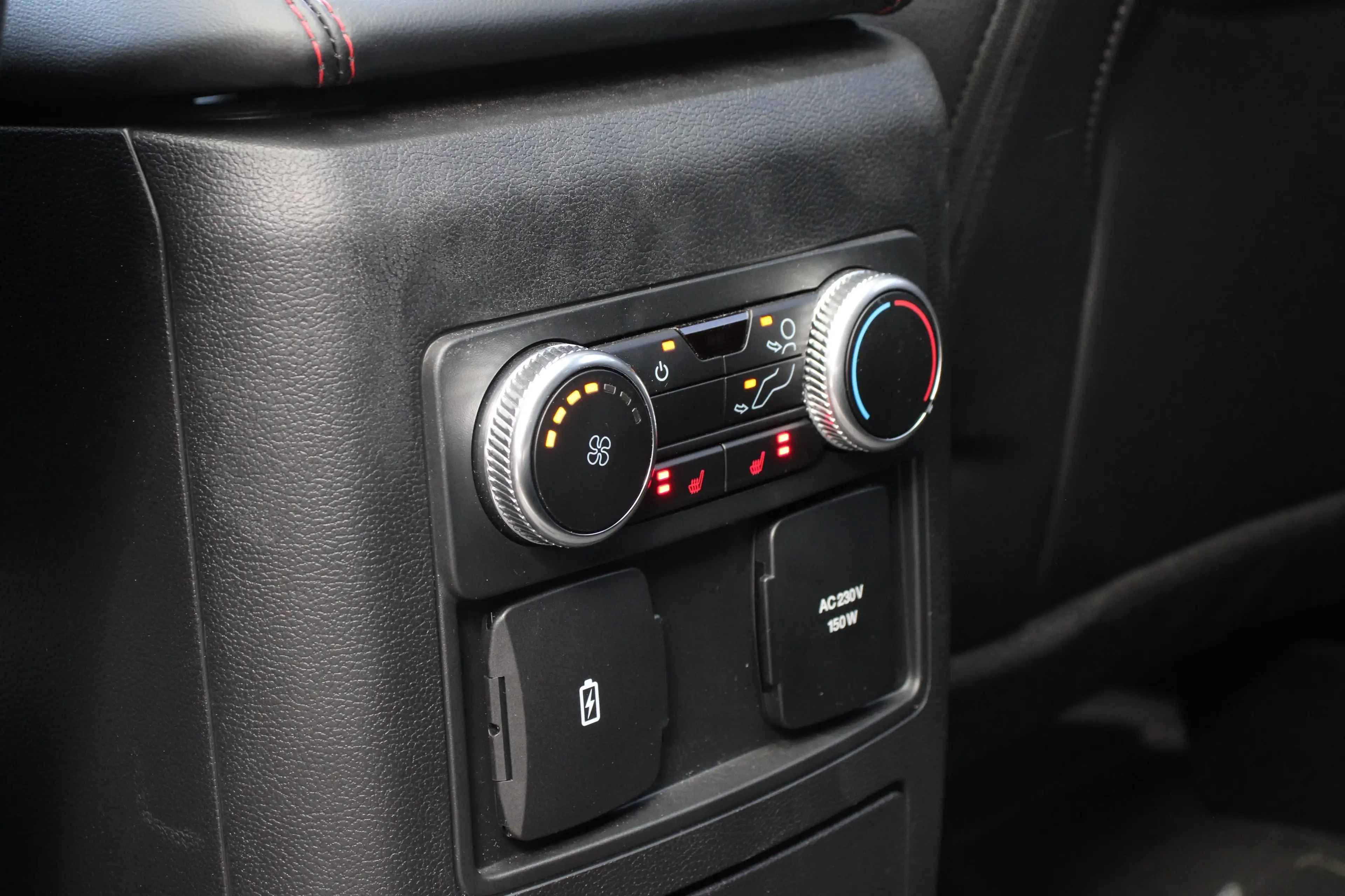 Ford Explorer ST-Line Plug-in-Hybrid 4x4 | 360° Camera | Voorsto — photo 33