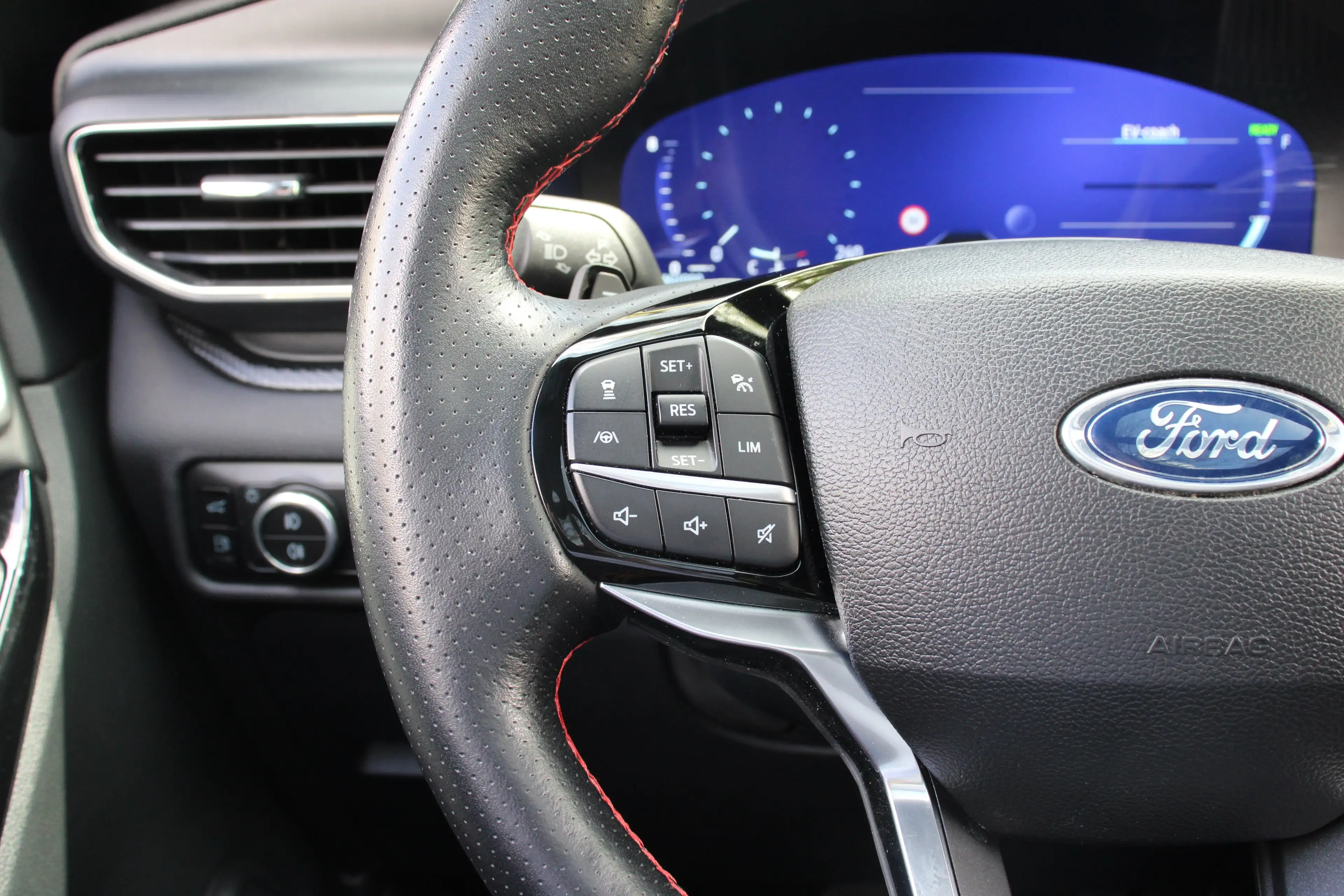Ford Explorer ST-Line Plug-in-Hybrid 4x4 | 360° Camera | Voorsto — photo 11