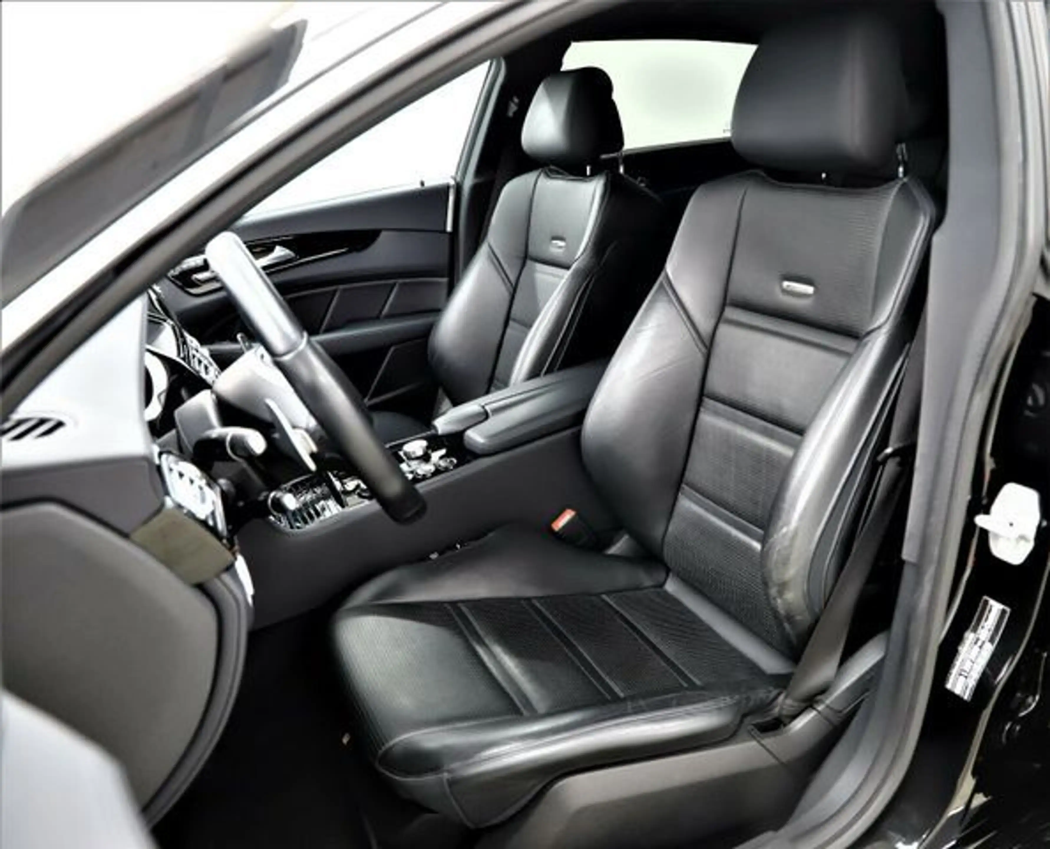 Mercedes-Benz CLS 63 AMG 5.5 557PS V8 Biturbo Shooting Brake — photo 10