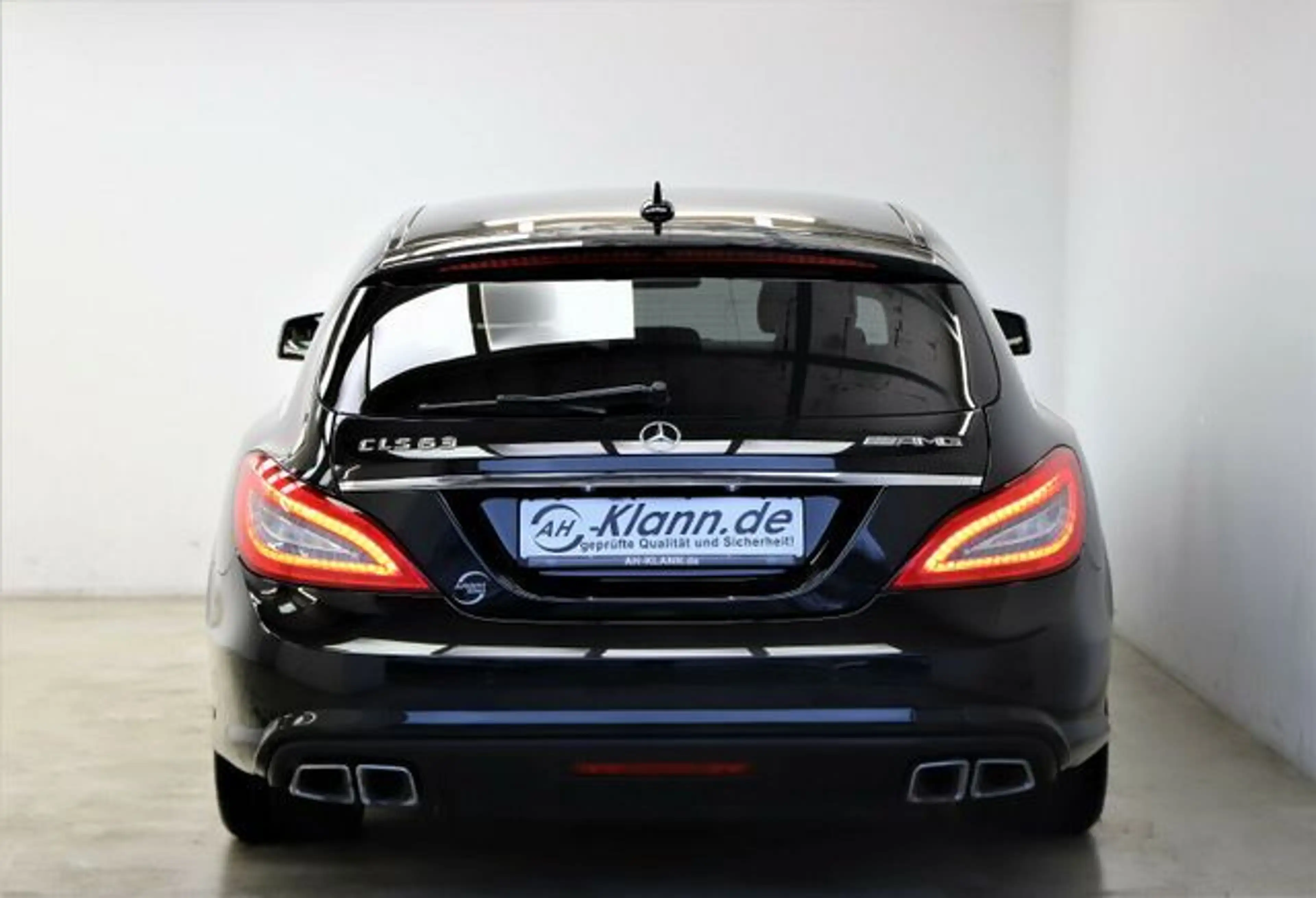 Mercedes-Benz CLS 63 AMG 5.5 557PS V8 Biturbo Shooting Brake — photo 7