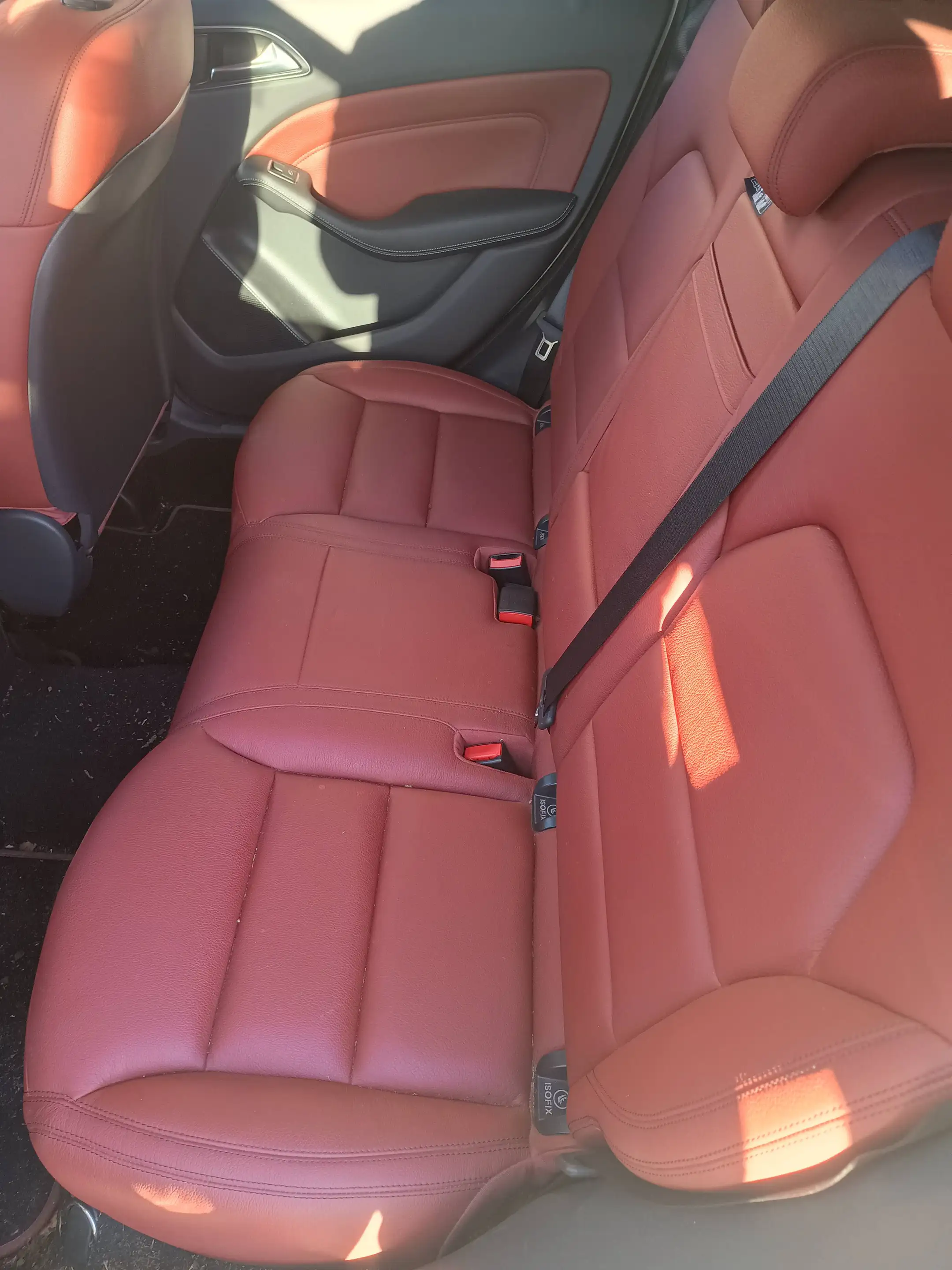 Mercedes-Benz B 220 B-Klasse Diesel (CDI) d 7G-DCT AMG Line — photo 6