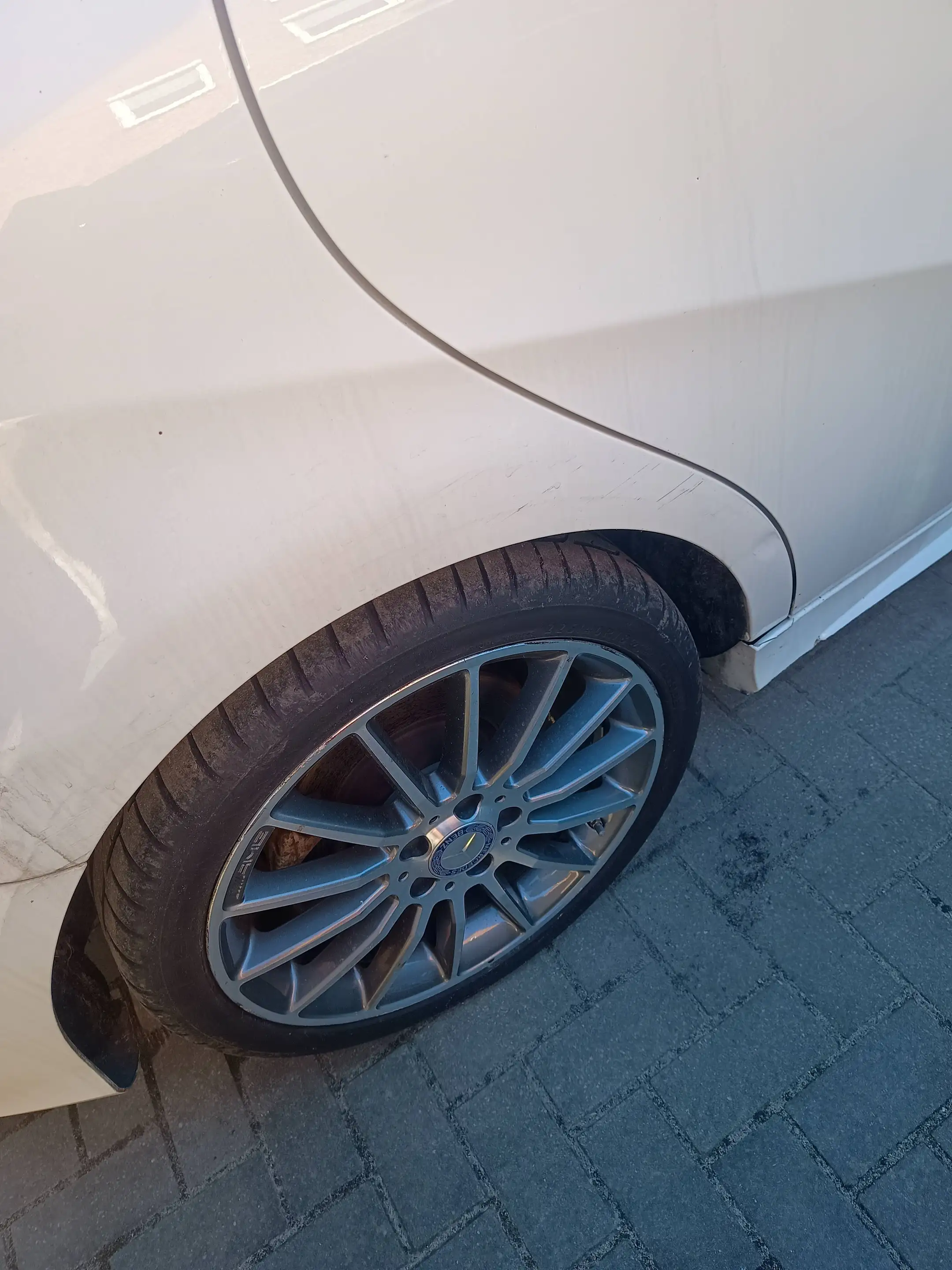 Mercedes-Benz B 220 B-Klasse Diesel (CDI) d 7G-DCT AMG Line — photo 11