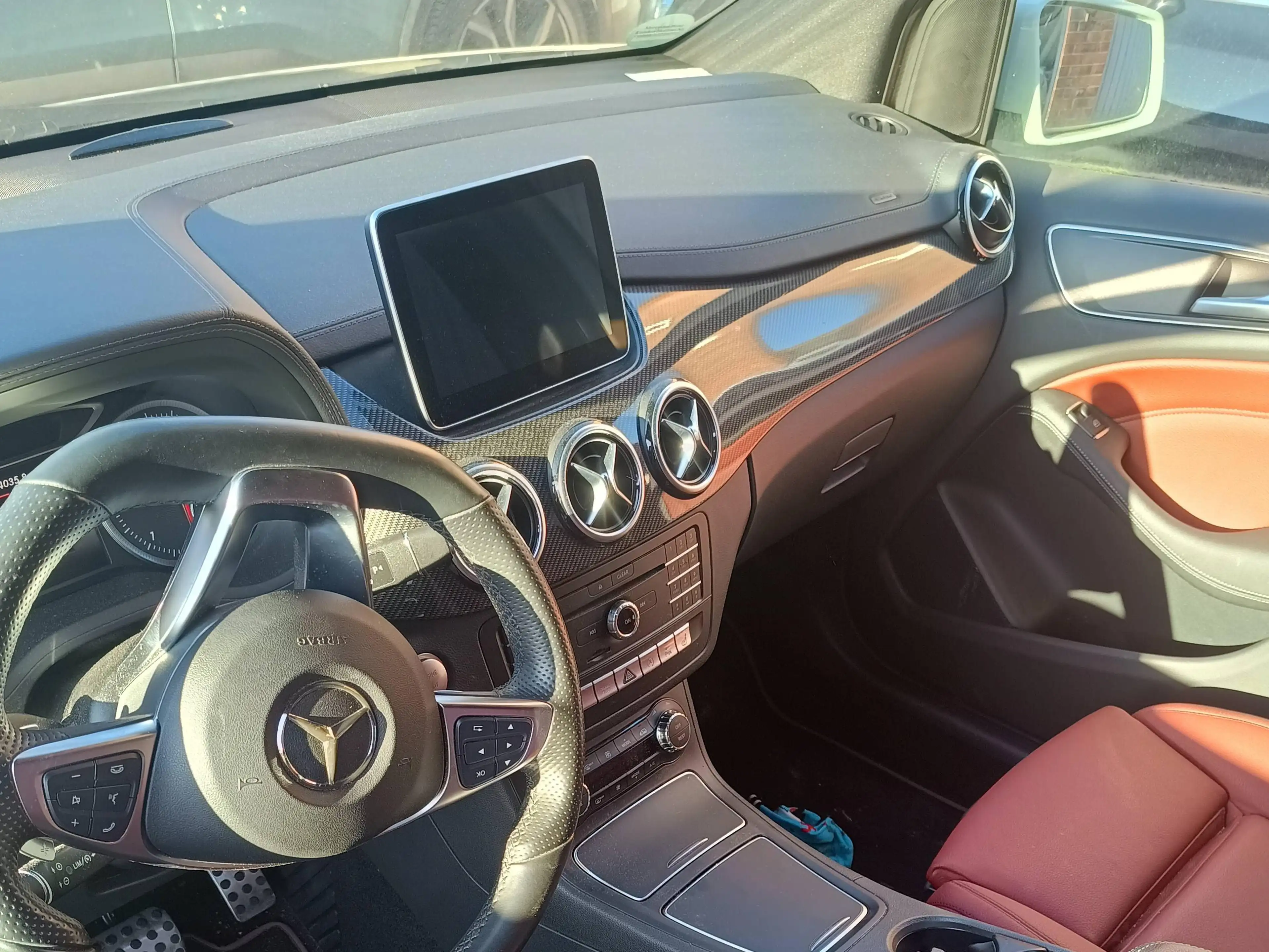Mercedes-Benz B 220 B-Klasse Diesel (CDI) d 7G-DCT AMG Line — photo 9