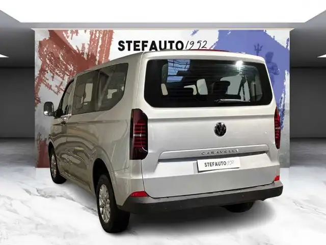 Volkswagen Caravelle view 5