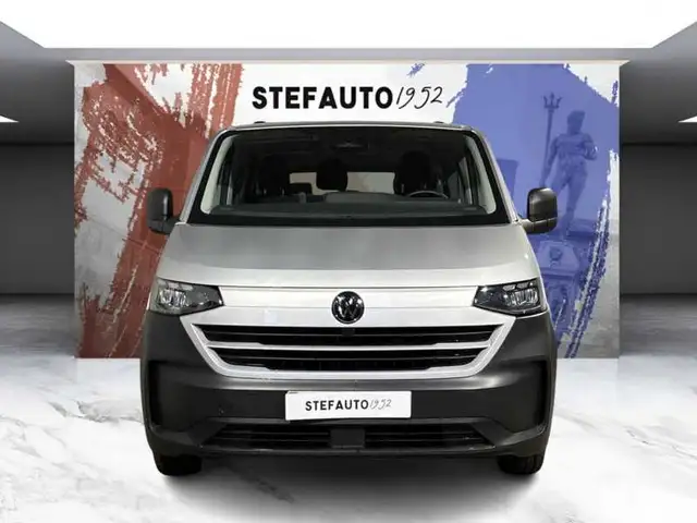 Volkswagen Caravelle view 2