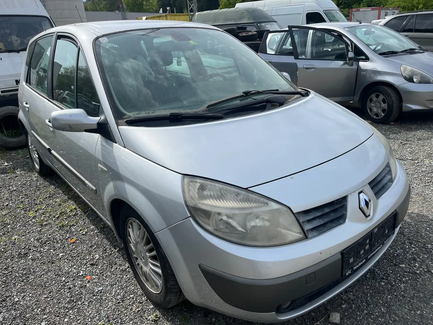 Renault Grand Scenic Scénic Authentique Komfort 1,5 dCi Silber - 1