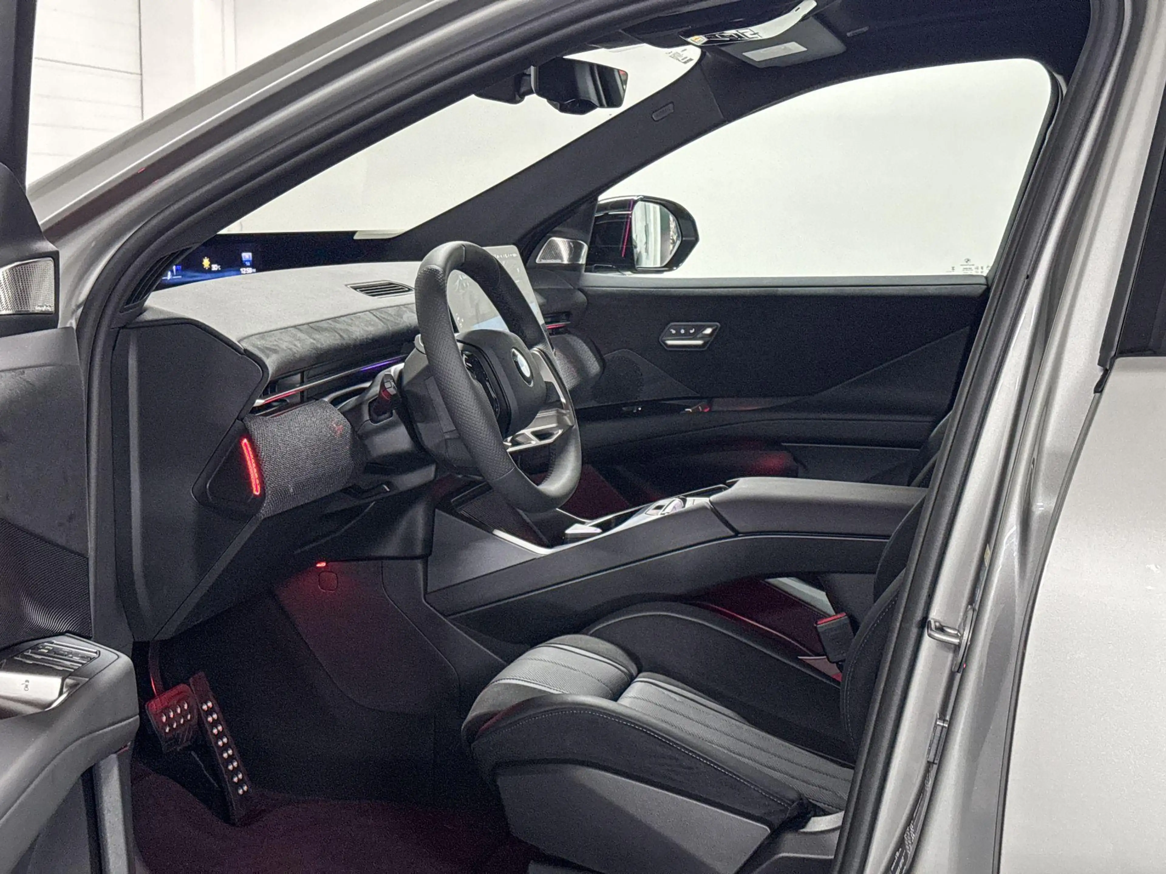 BMW iX3 40 eDrive | M-Sport Pro | Innovation Pack | Drivin — photo 9