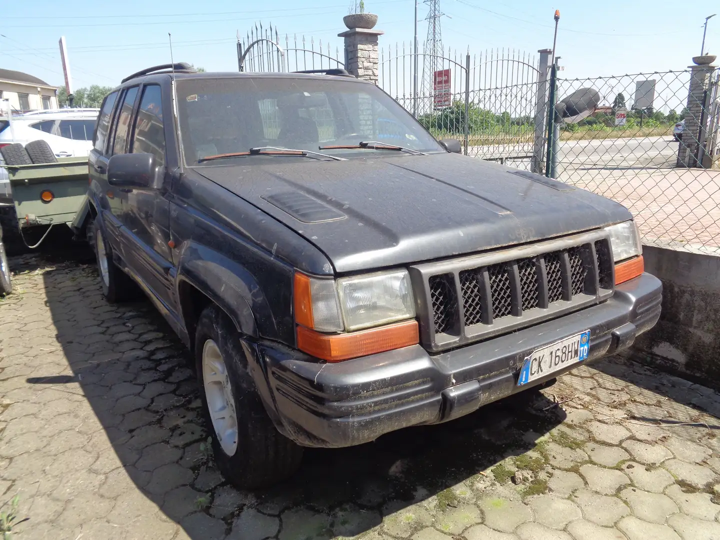 Jeep Grand Cherokee Grand Cherokee 5.9 Limited LX auto Silber - 1