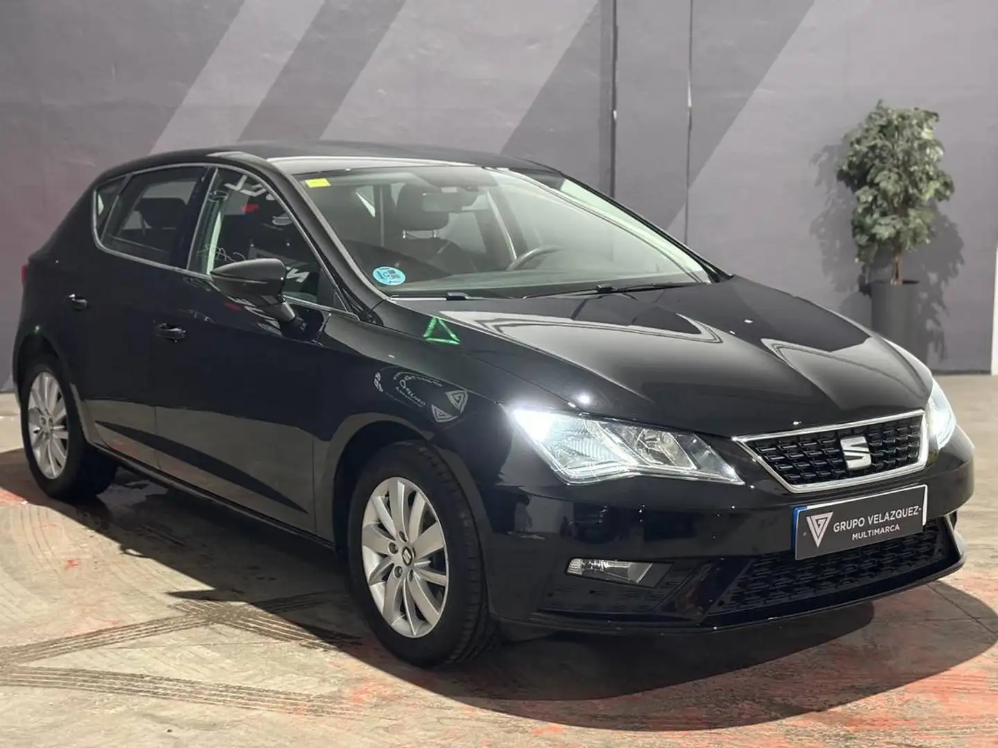 SEAT Leon 1.6TDI CR S&S Style 115 Negro - 2