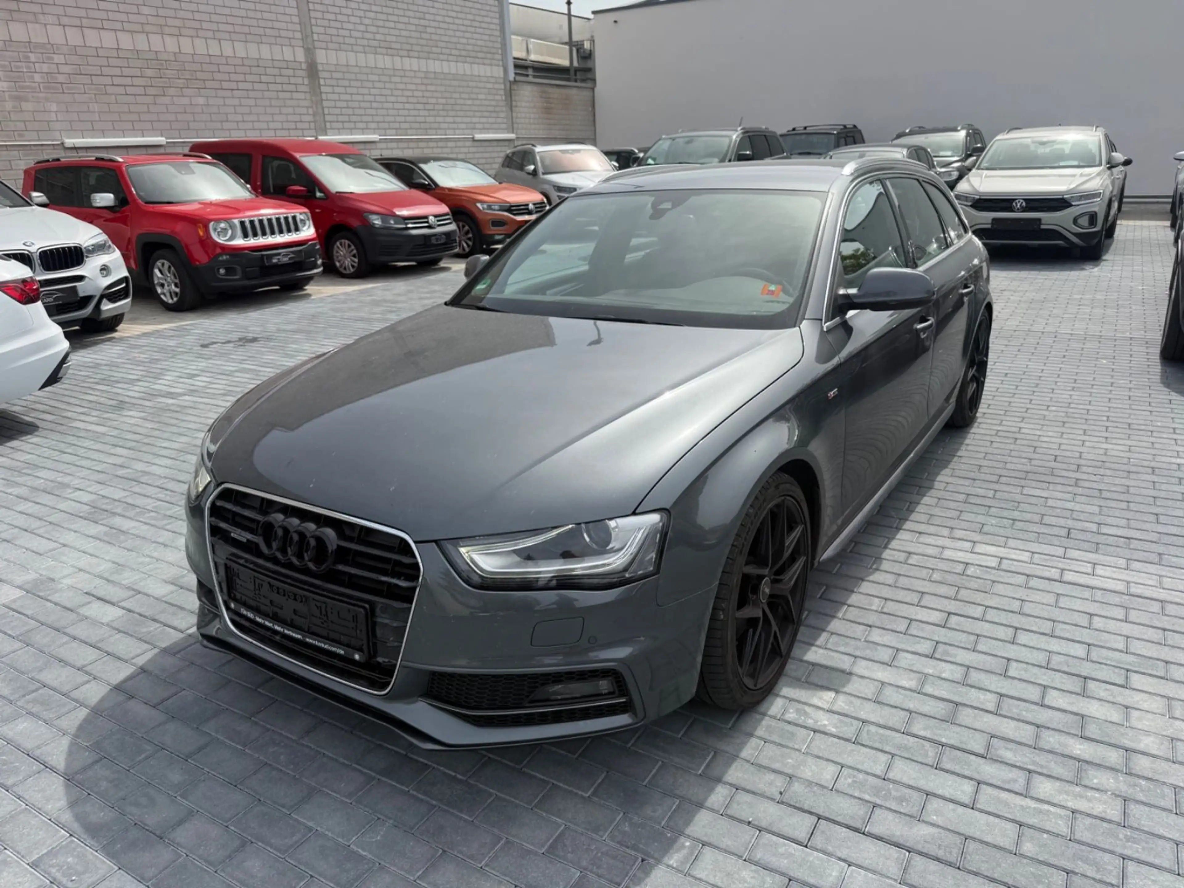 Audi A4 Avant S line Sportpaket / plus quattro