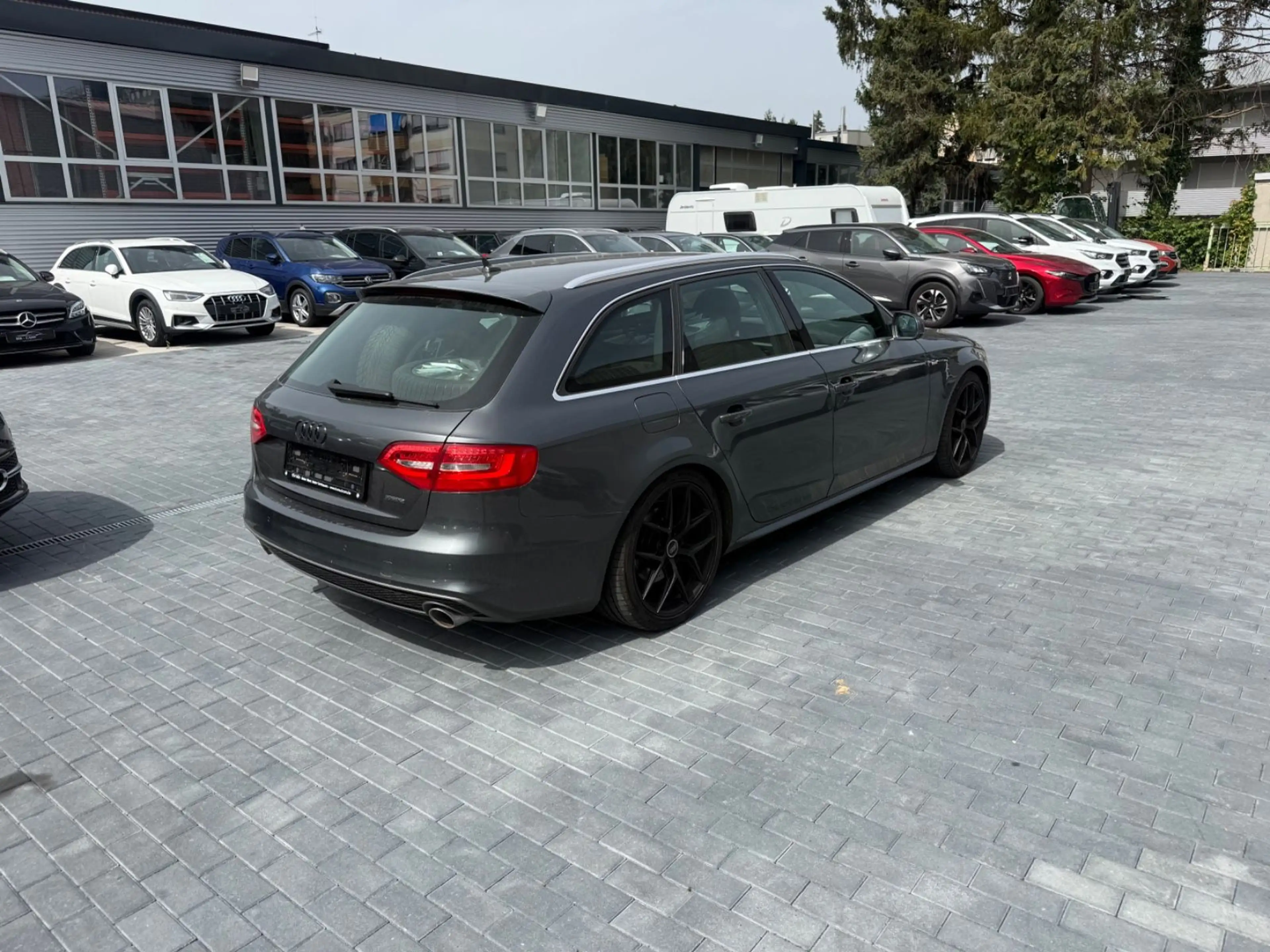 Audi A4 Avant S line Sportpaket / plus quattro — photo 10