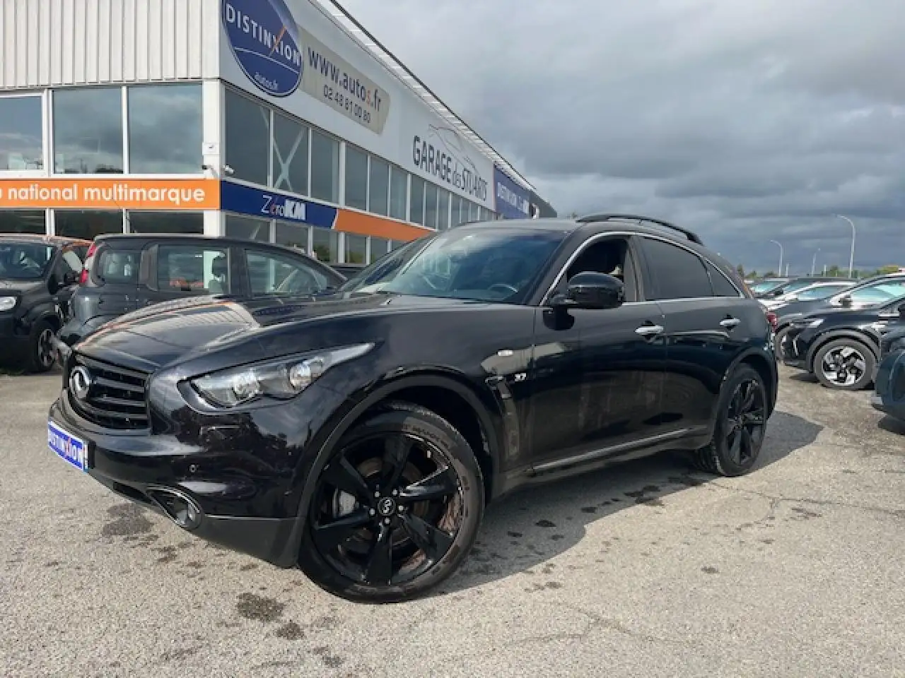Infiniti QX70