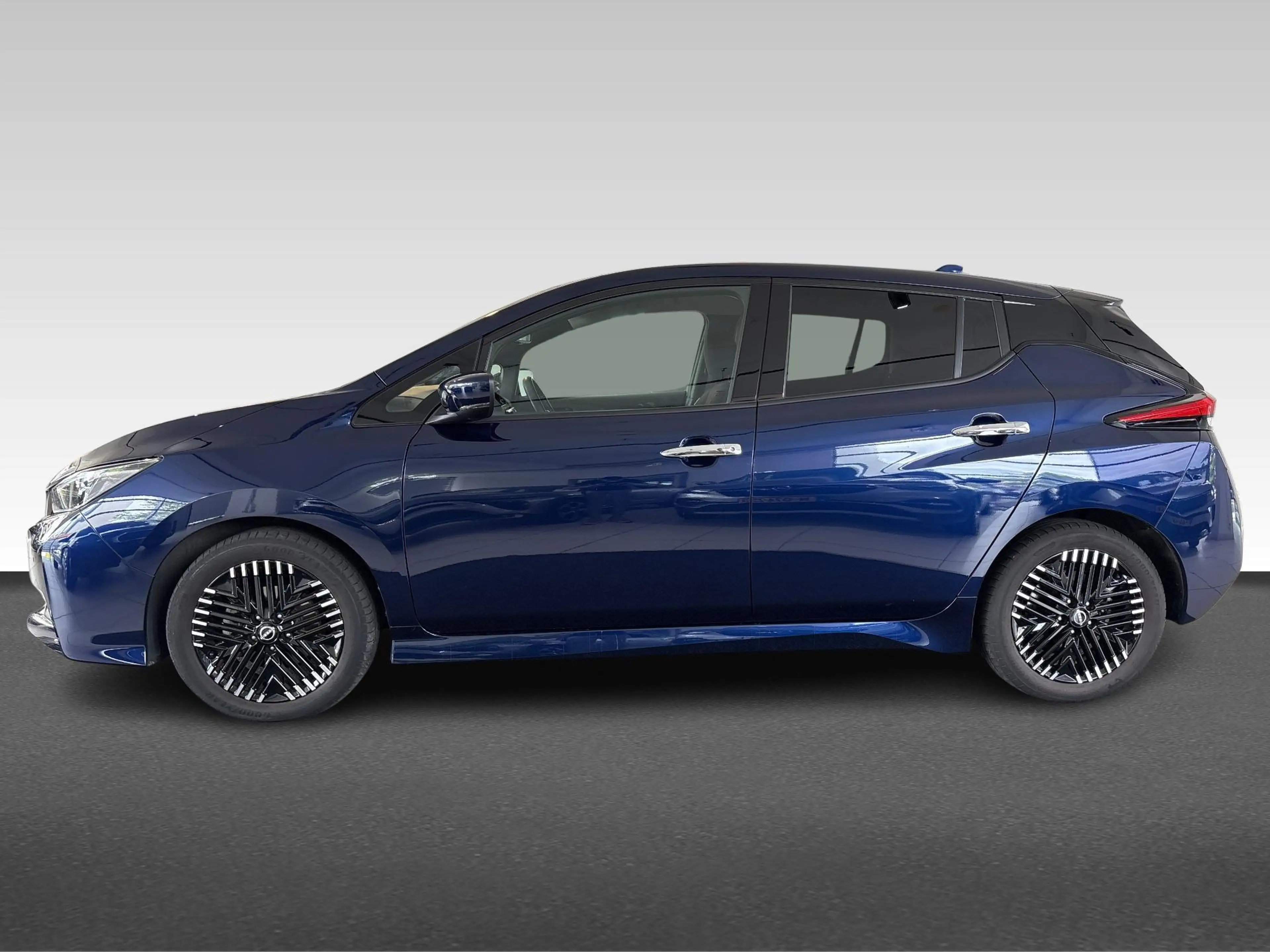 Nissan Leaf N-Connecta 39 kWh | Parkeersensoren | Camera | App — photo 2