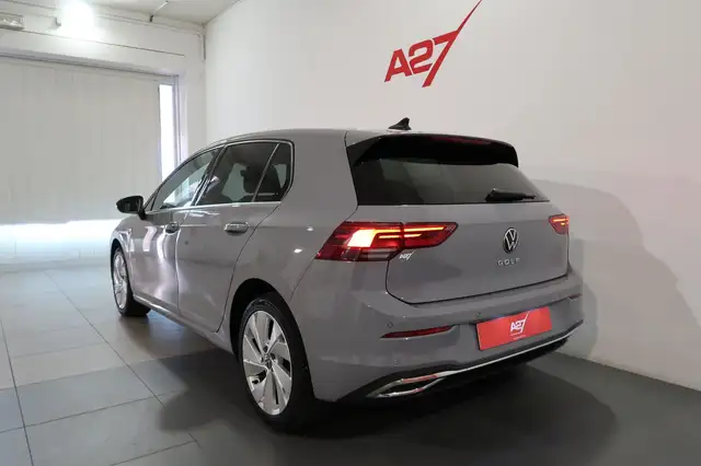 Volkswagen Golf view 6
