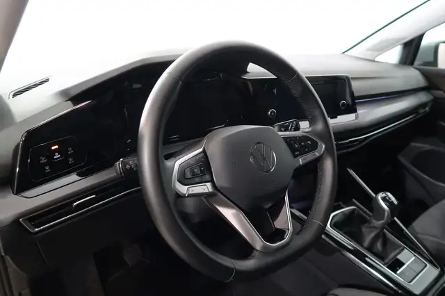 Volkswagen Golf view 4