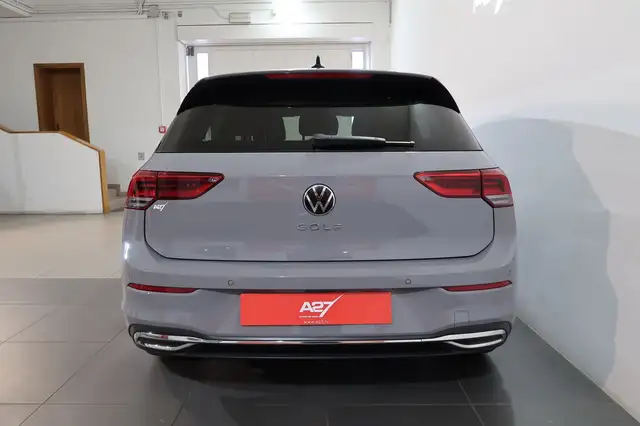 Volkswagen Golf view 8