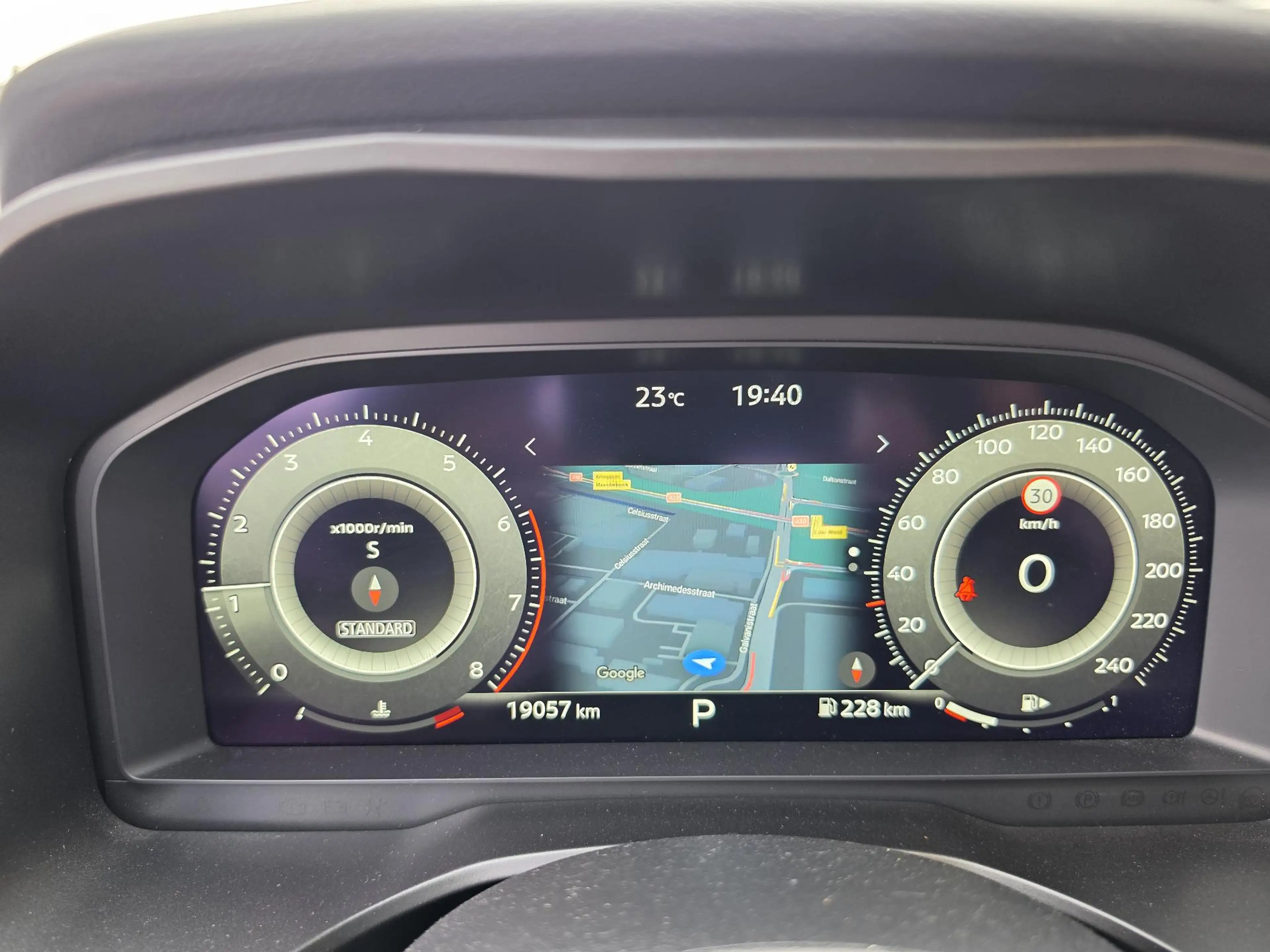 Nissan Qashqai 1.3 MHEV 158 Xtronic N-Connecta Head-Up Display | — photo 7