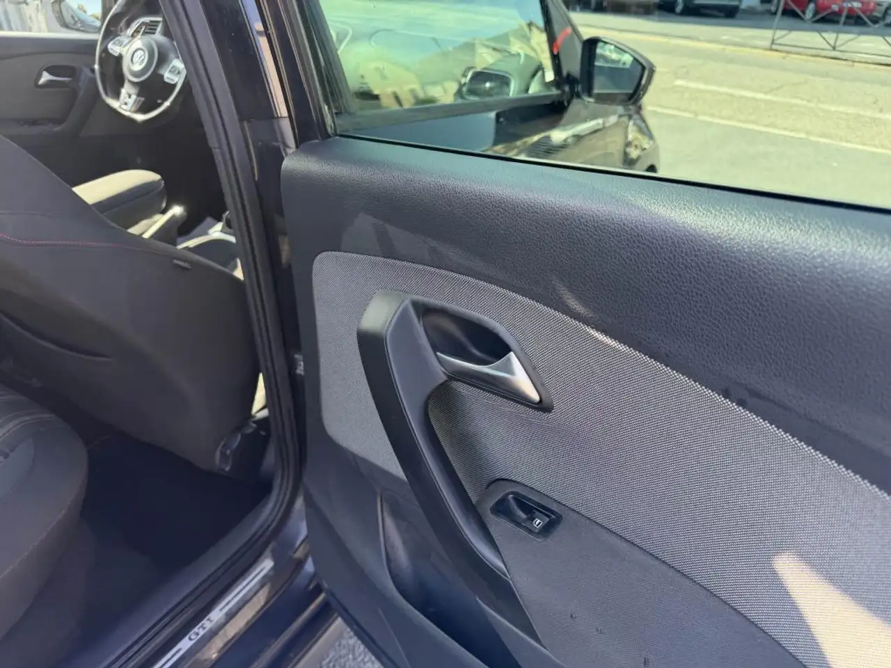Volkswagen Polo GTI — photo 13