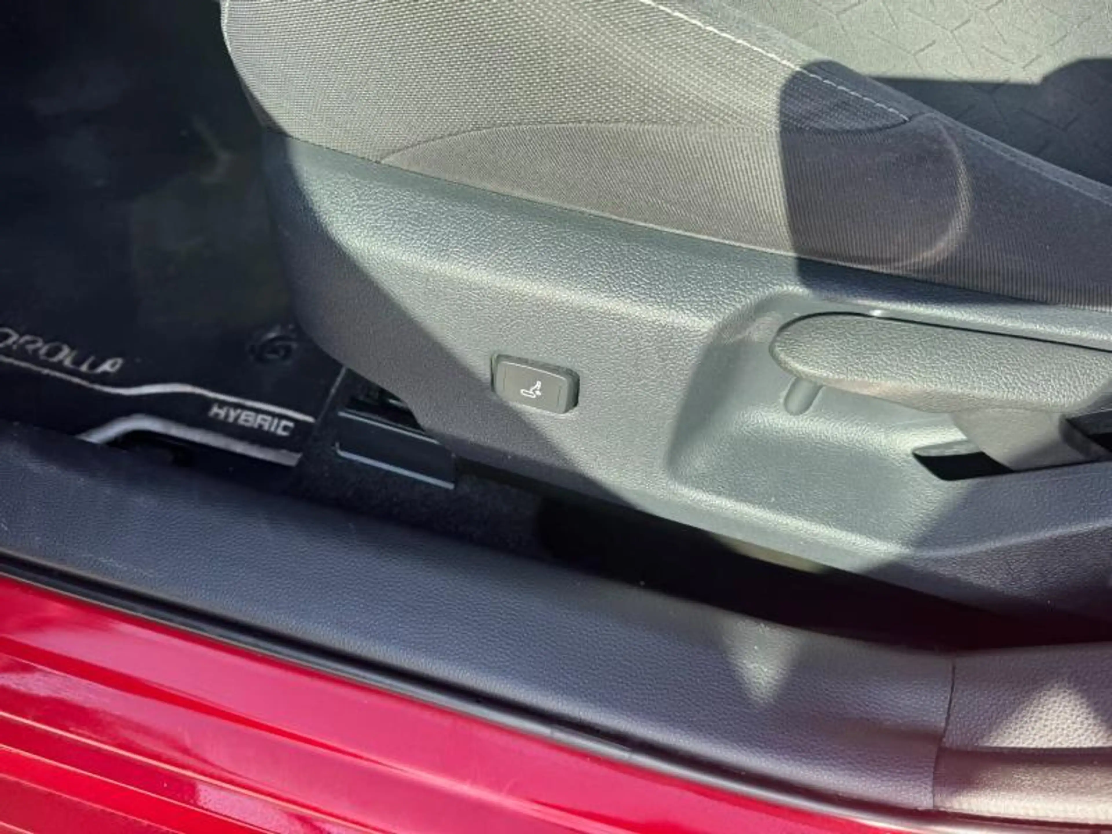 Toyota Corolla Touring Sports 1.8 Hybrid CVT Dynamic — photo 10