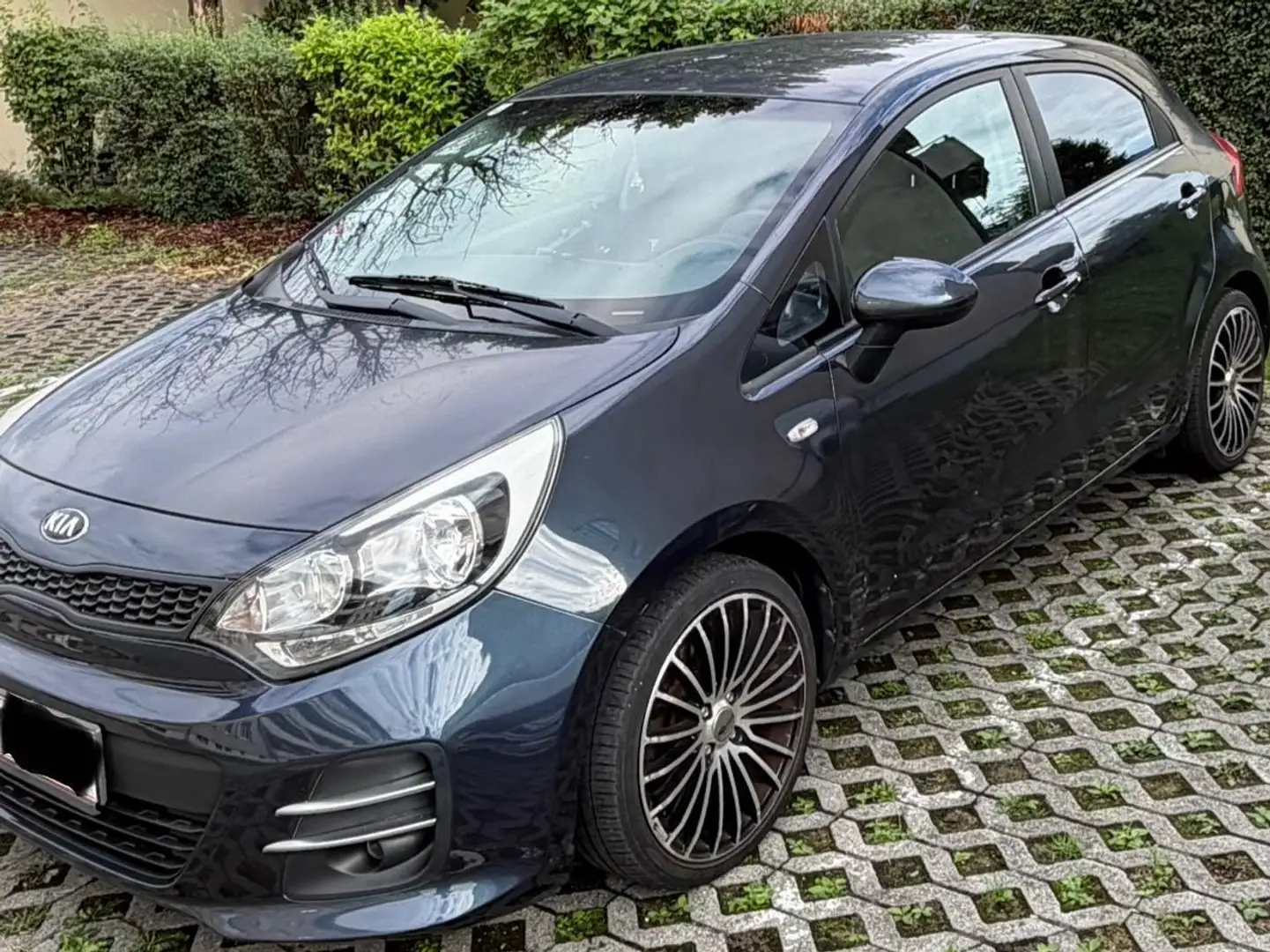 Kia Rio Rio 1,2 MPI Silber Silber Blau - 1