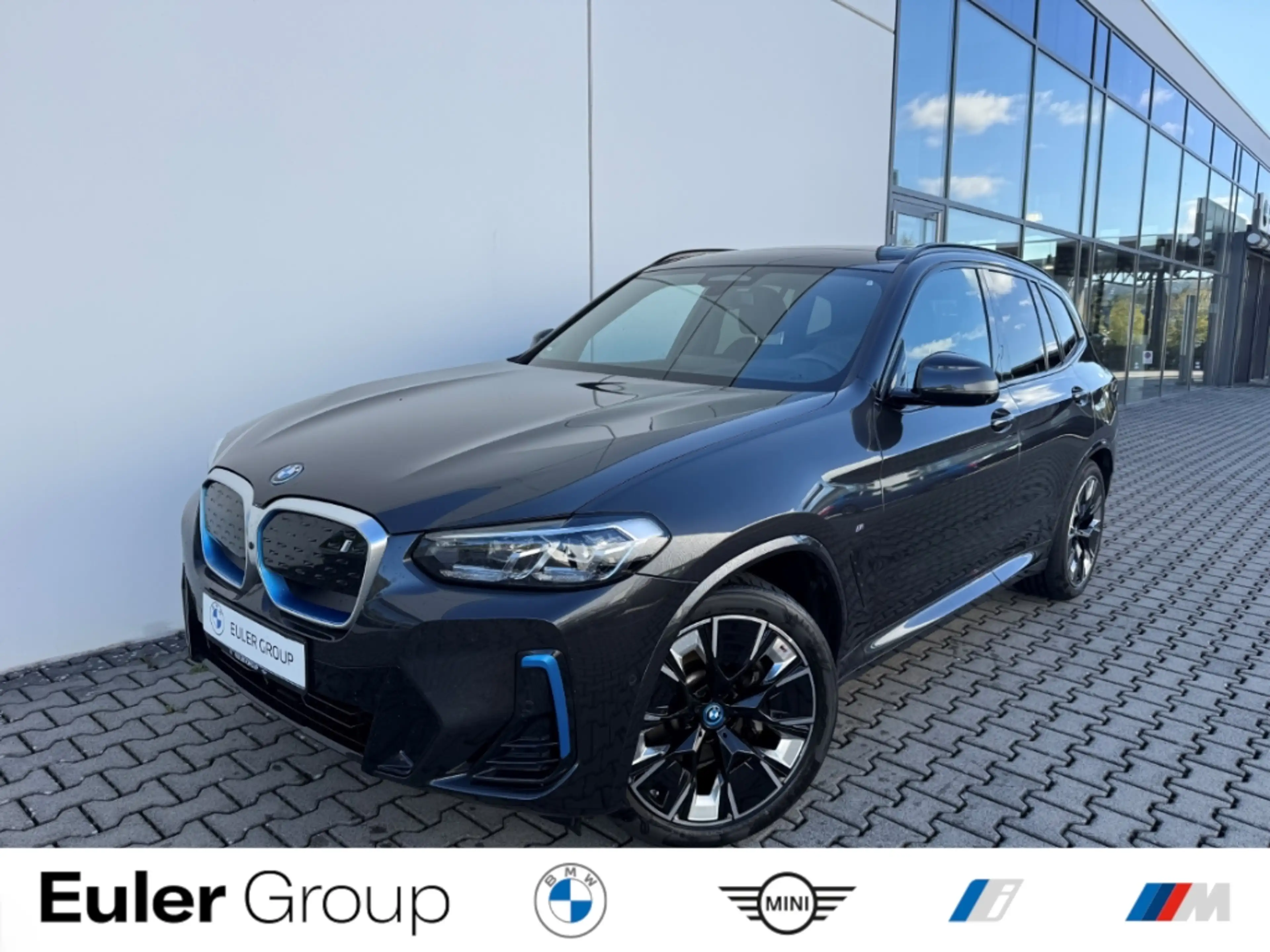 BMW iX3 M-Sport Impressive Sportpaket HUD AD AHK-klappbar