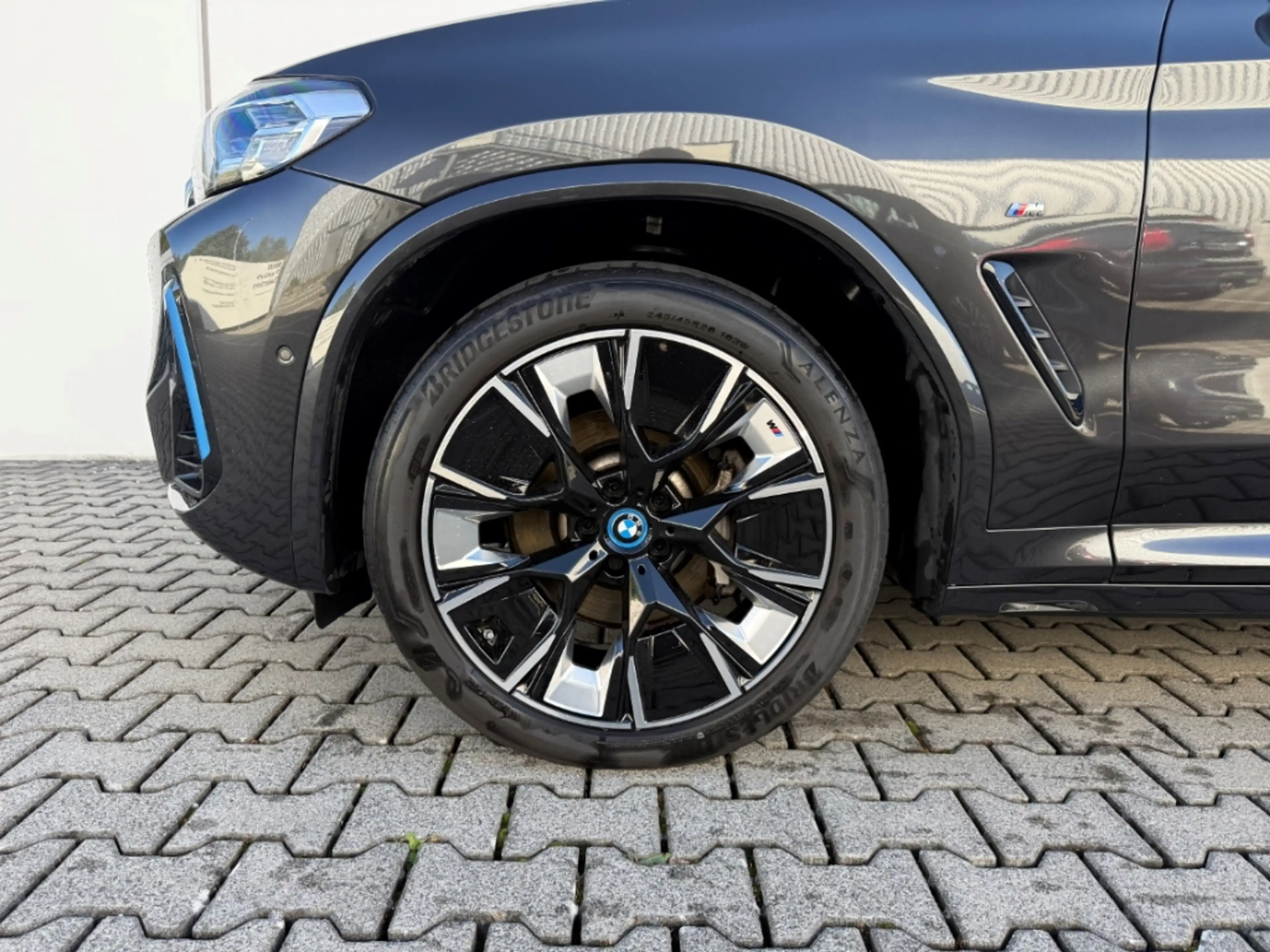 BMW iX3 M-Sport Impressive Sportpaket HUD AD AHK-klappbar — photo 13