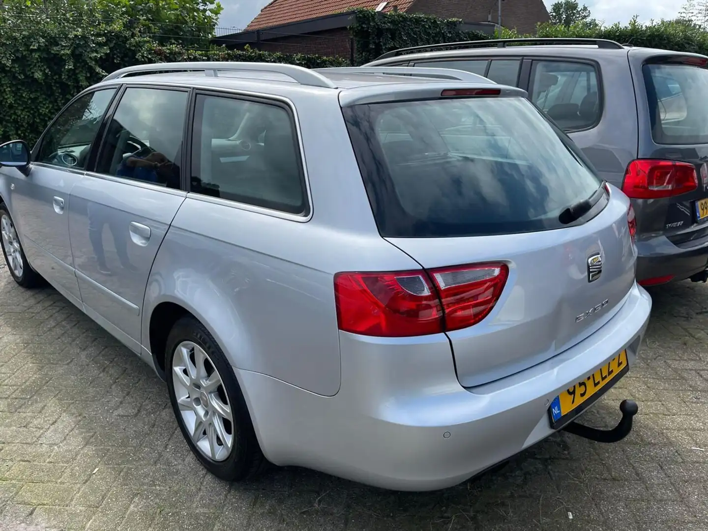 SEAT Exeo ST 1.6 Style Grijs - 2