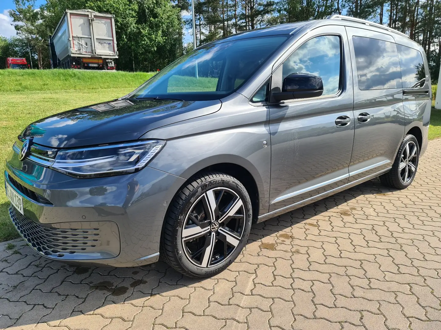 Volkswagen Caddy Style Maxi DSG AHK LED STDHZG 7 Si Grau - 2