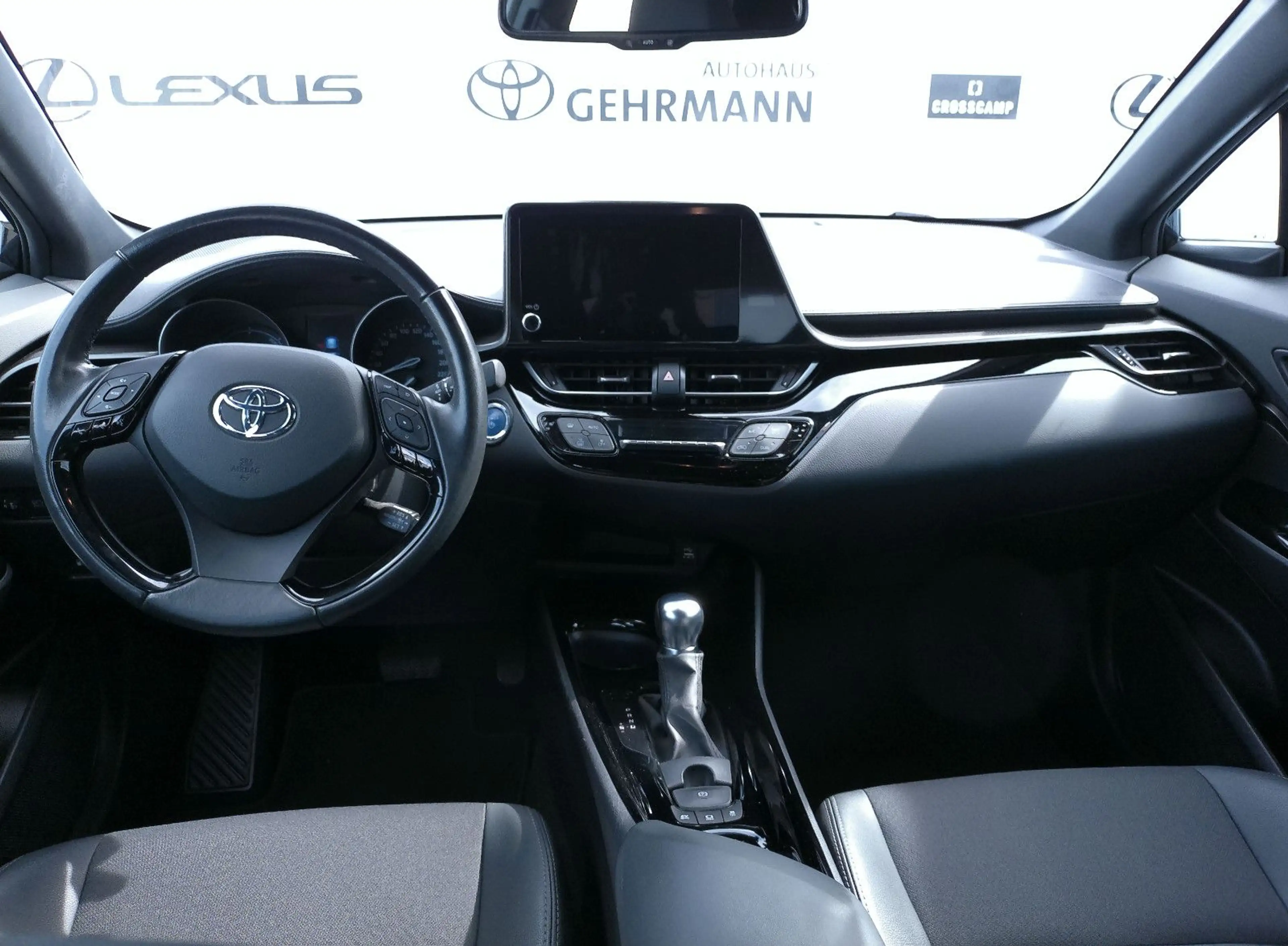 Toyota C-HR Hybrid Team D — photo 8