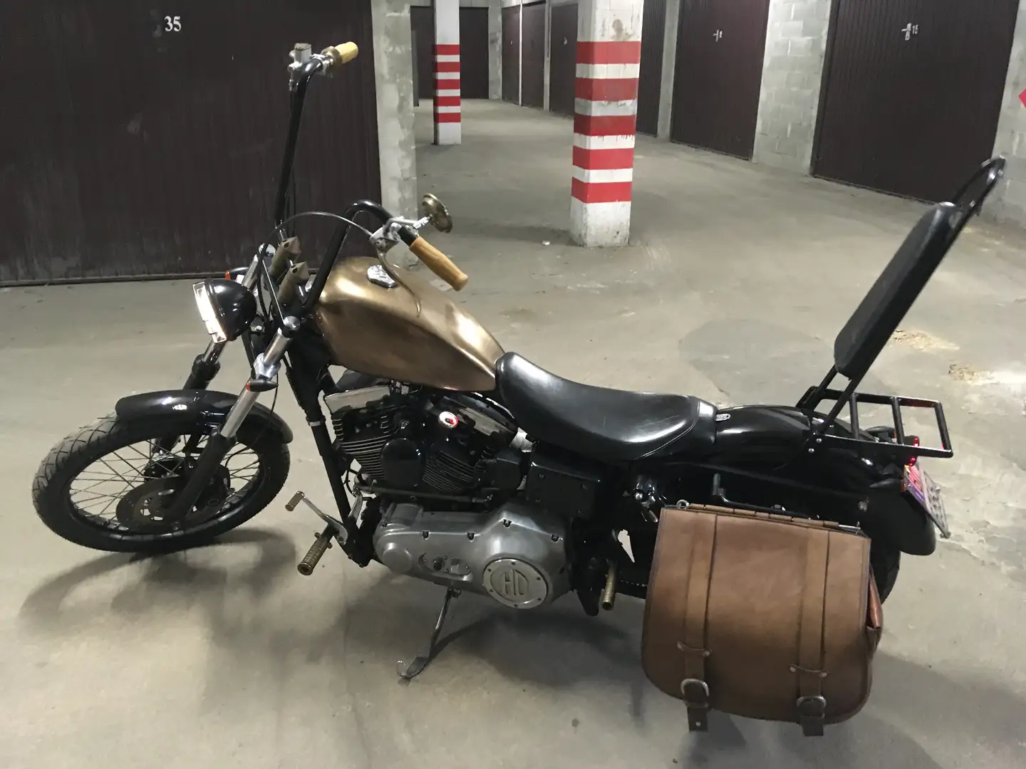 Harley-Davidson Dyna Wide Glide Special Custom Bike Brons - 1