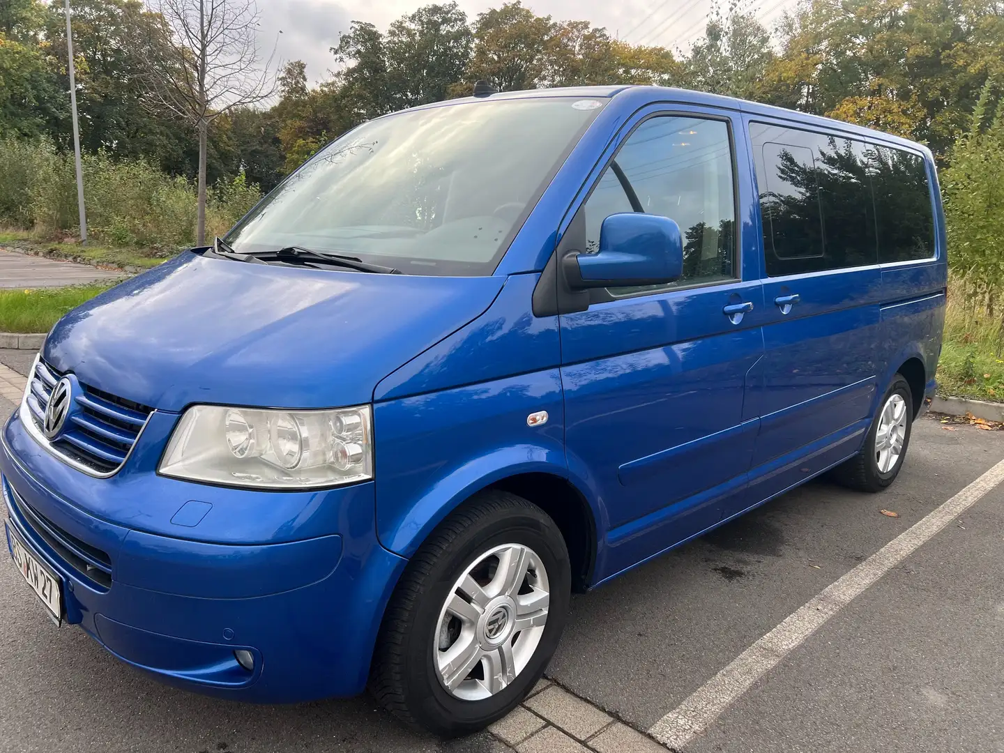 Volkswagen T5 Multivan Transporter T5 TDI DPF Business Autm. Azul - 1