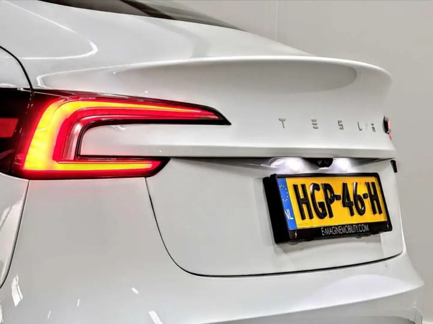 Tesla Model 3 RWD 60 KWH Highland 28-12-2023 Actieradius: 554 km Wit - 2