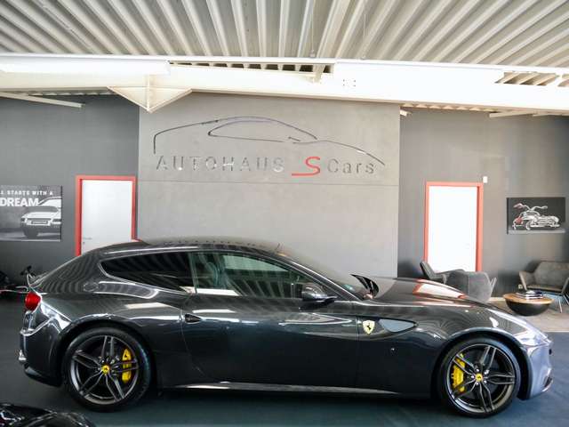 Imagine Ferrari FF *Daytona Sitze*P.Display*LED Lenkrad*Carbon*