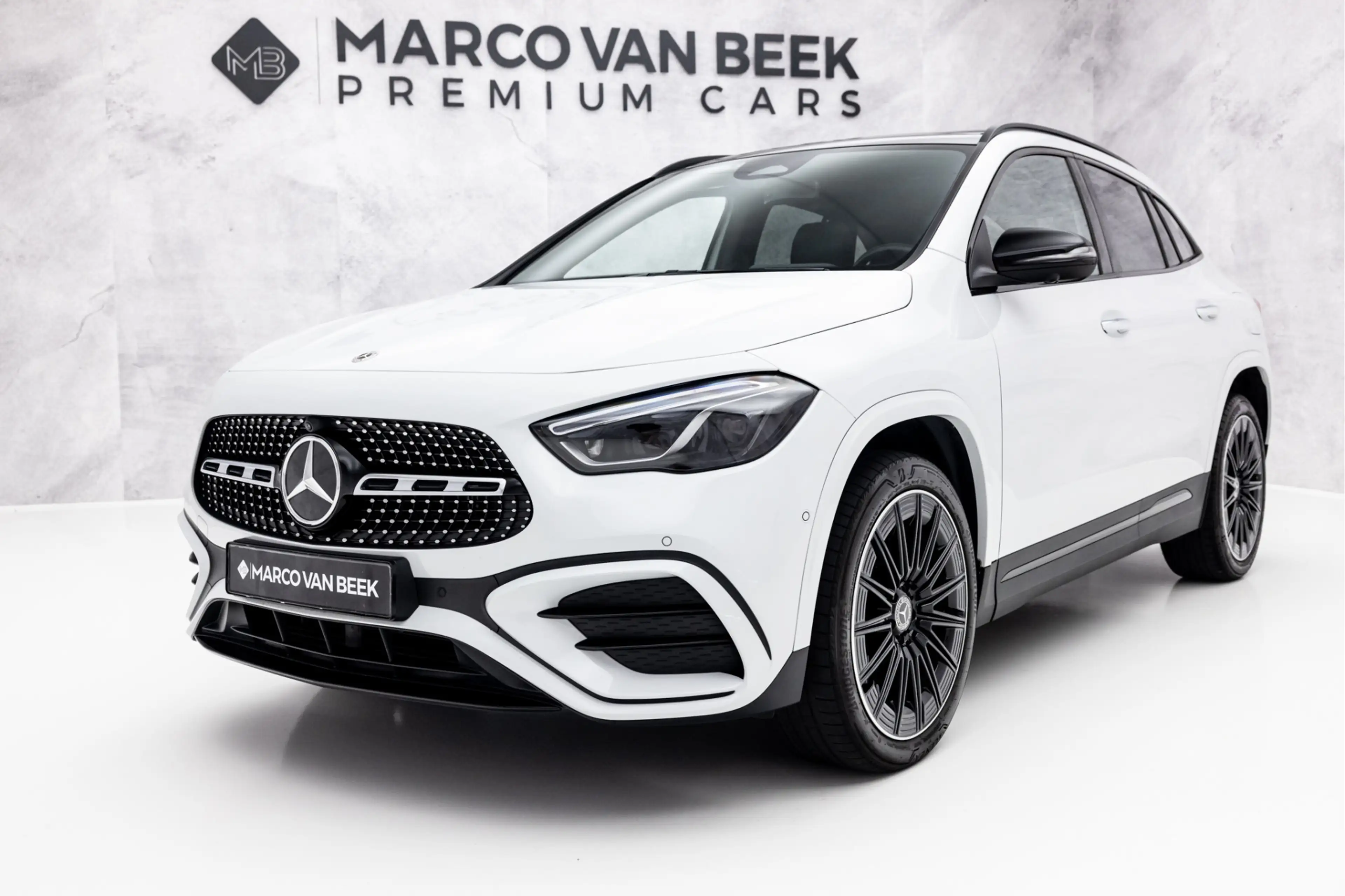 Mercedes-Benz GLA 250 e AMG Line | Facelift | Pano | Memory | ACC | 360 — photo 4