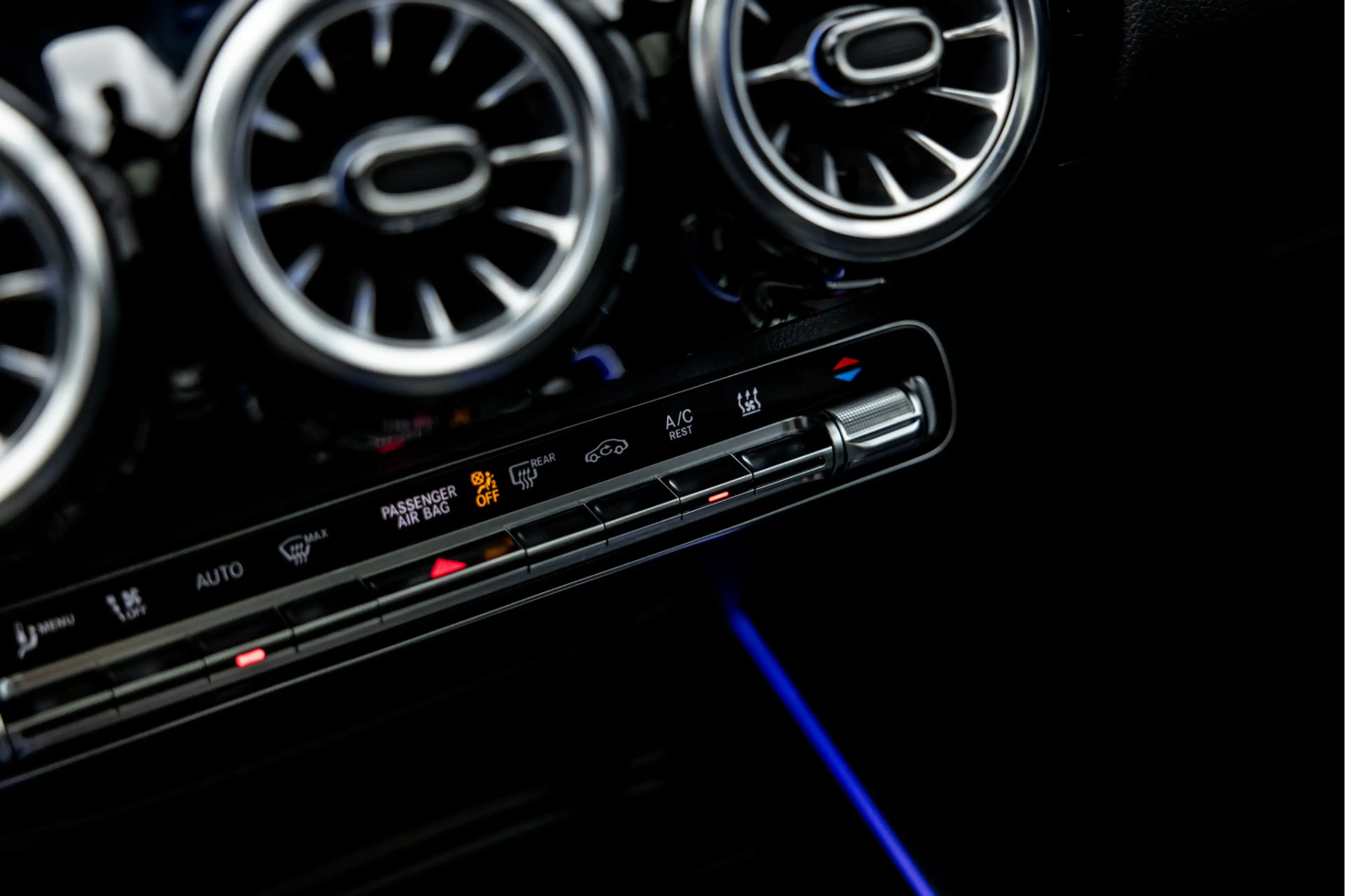 Mercedes-Benz GLA 250 e AMG Line | Facelift | Pano | Memory | ACC | 360 — photo 48