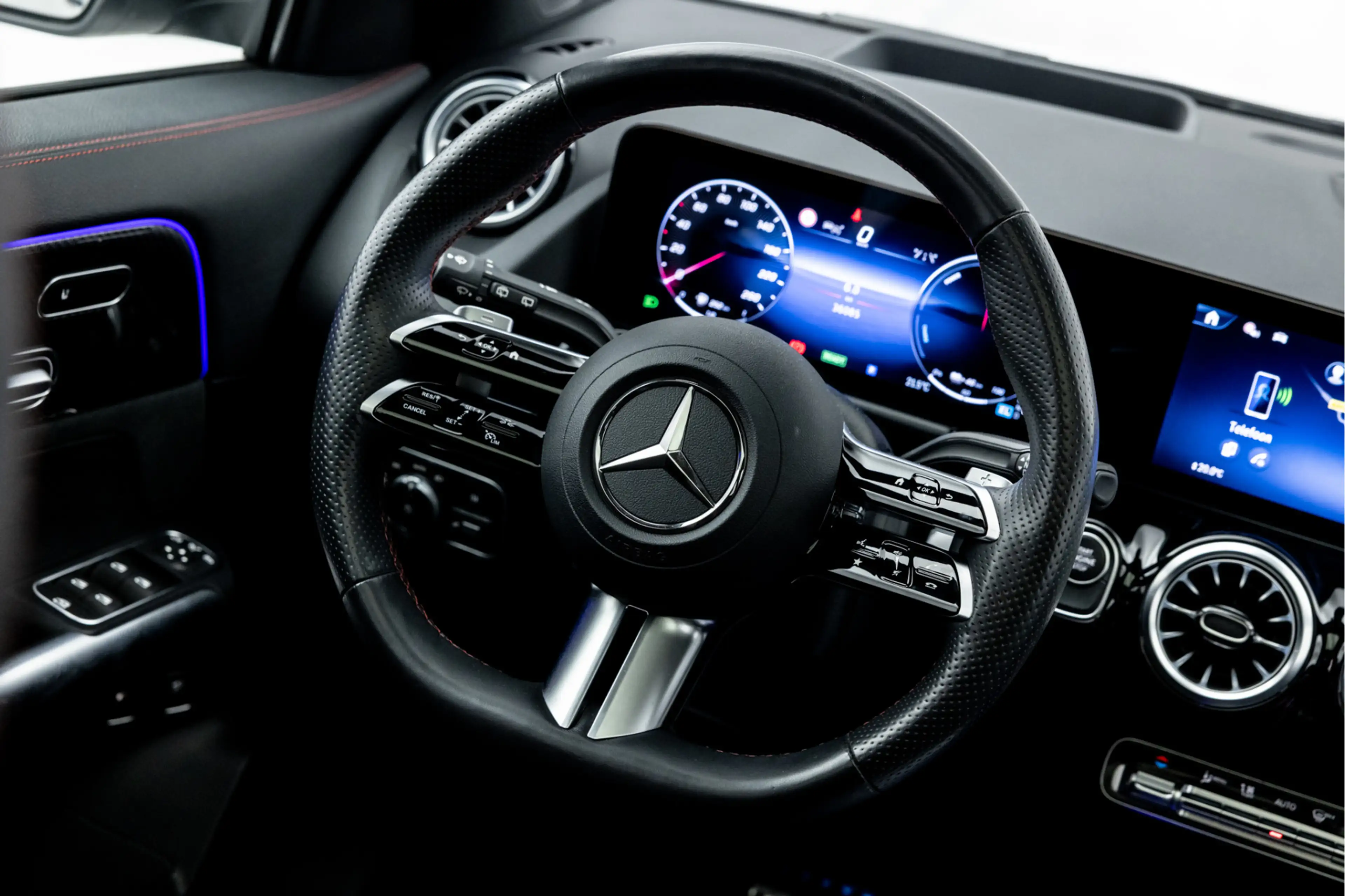 Mercedes-Benz GLA 250 e AMG Line | Facelift | Pano | Memory | ACC | 360 — photo 17