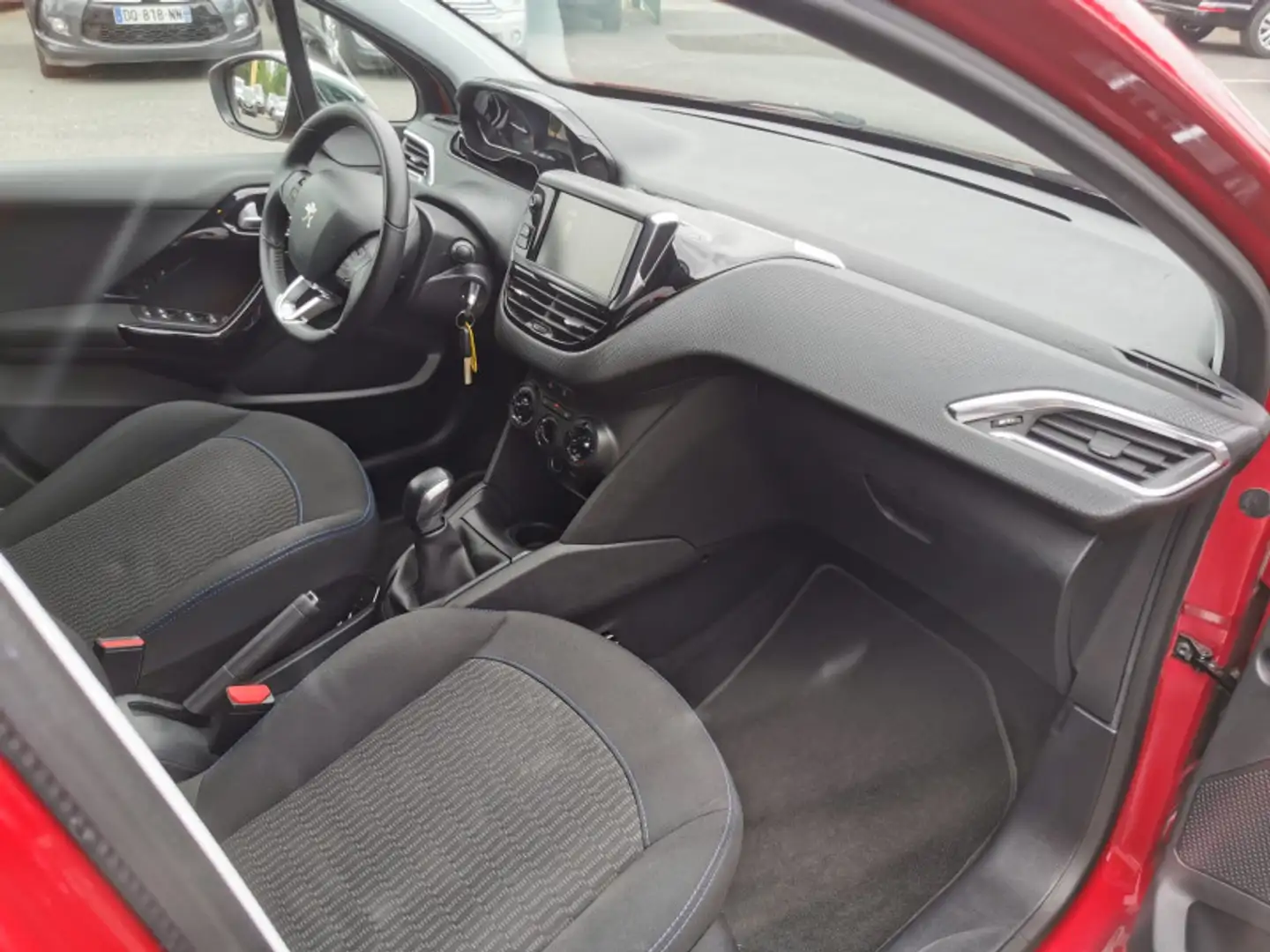 Peugeot 208 1.2 PURETECH 82CH E6.C SIGNATURE 5P Rouge - 2