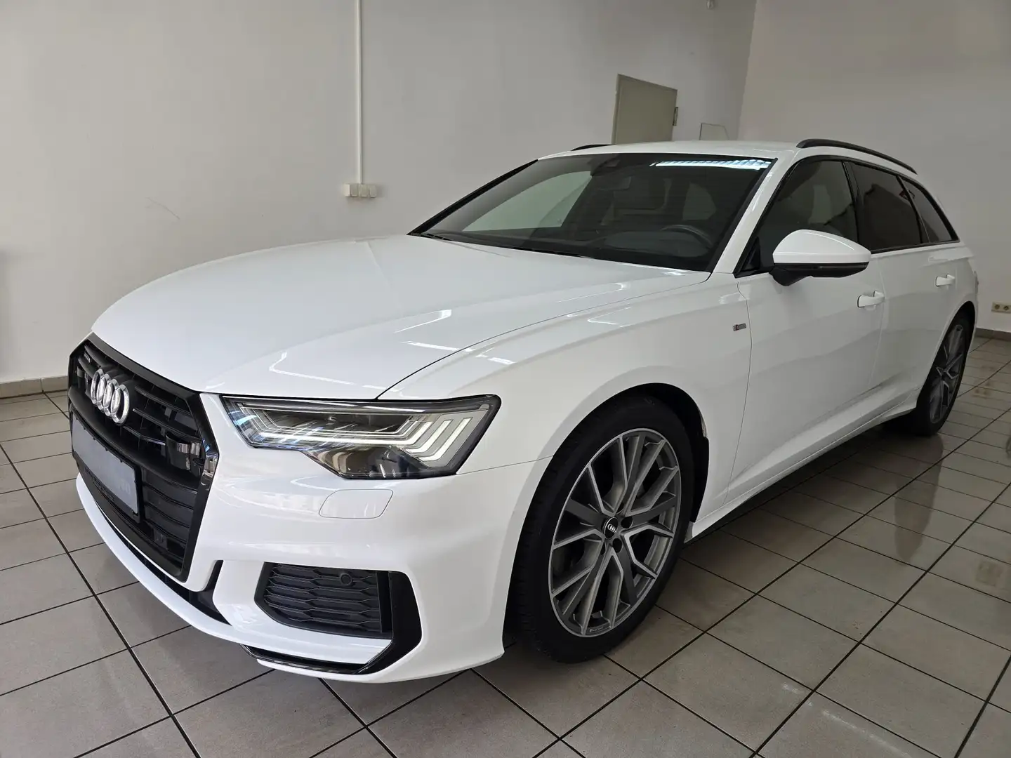 Audi A6 Avant 50 TDI qu. S Line HD-Matrix Luft B&O 20" Blanc - 1