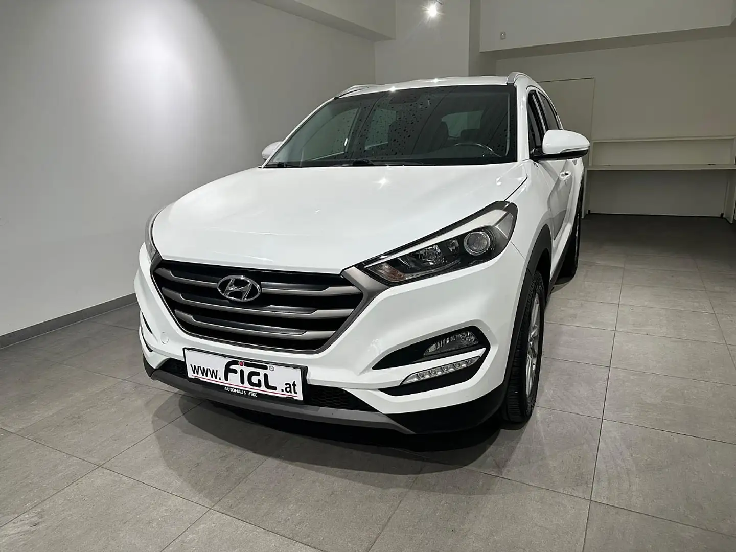 Hyundai TUCSON Tucson 1,7 CRDI Start-Stopp Go Weiß - 1
