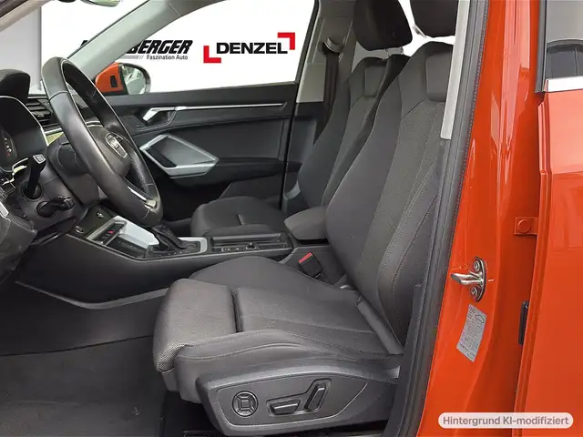 Audi Q3 view 10
