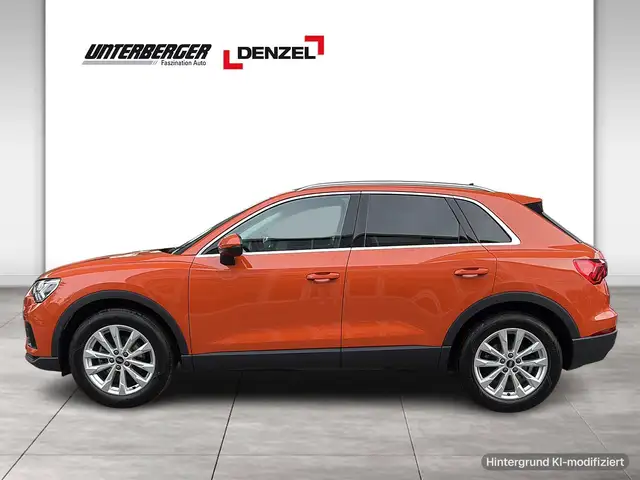 Audi Q3 view 3