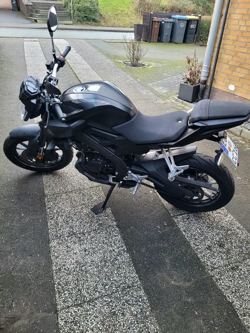Yamaha MT-125 Schwarz - 1