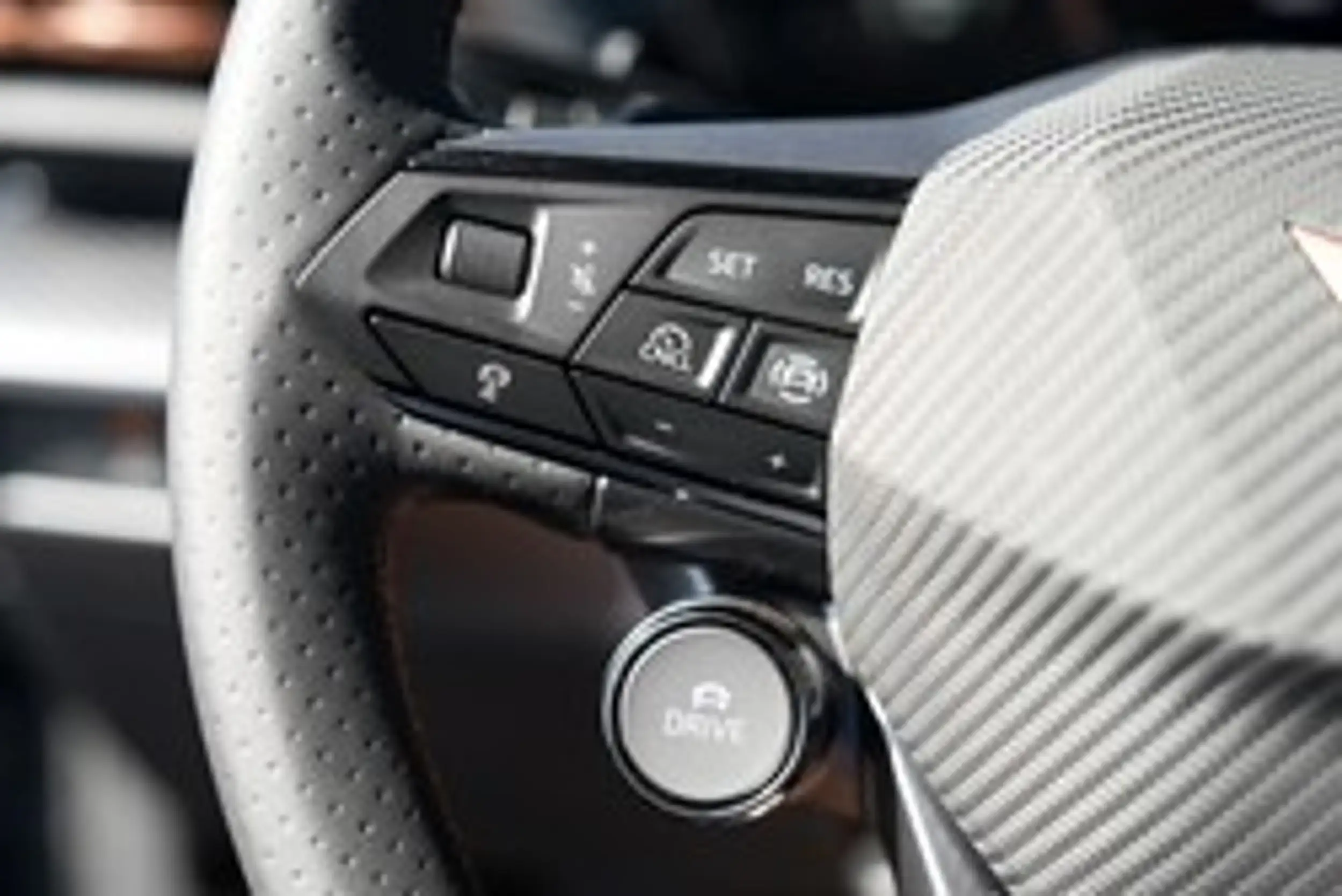 CUPRA Raval Endurance Launch Edition Dynamic — photo 14