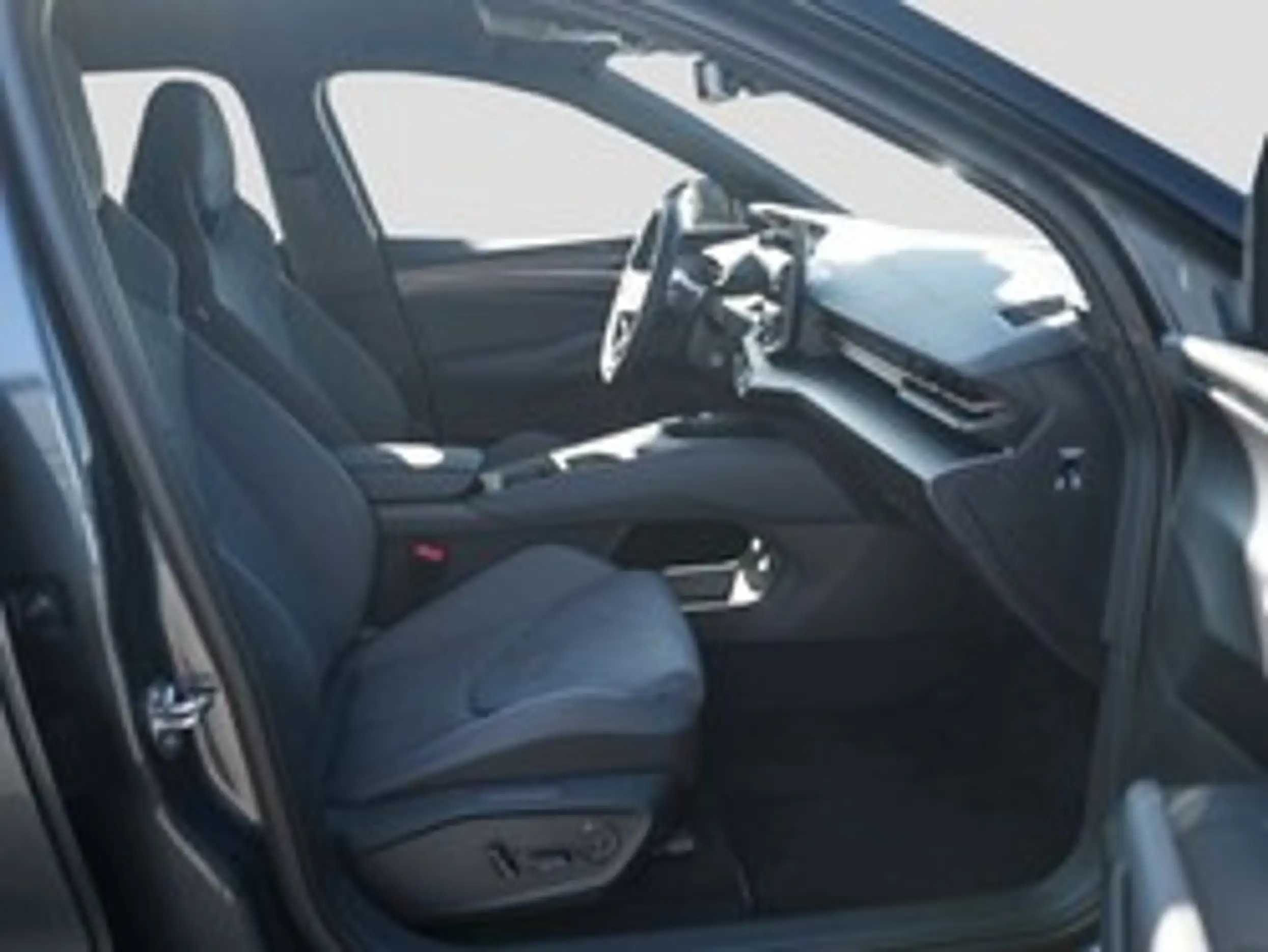 CUPRA Raval Endurance Launch Edition Dynamic — photo 6