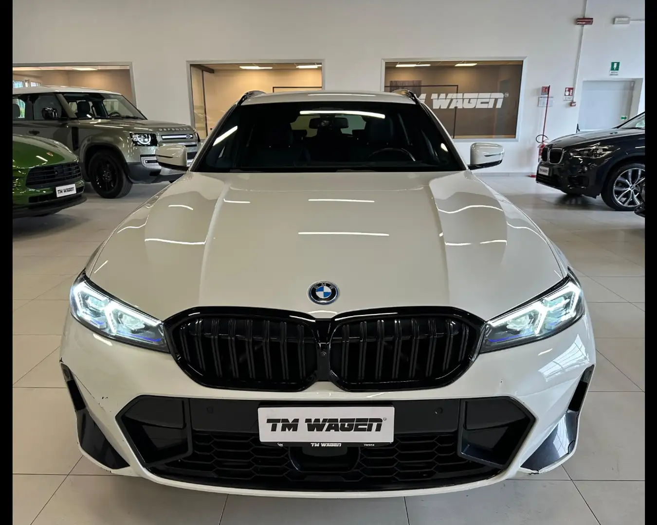BMW 320 e Touring Msport Wit - 2