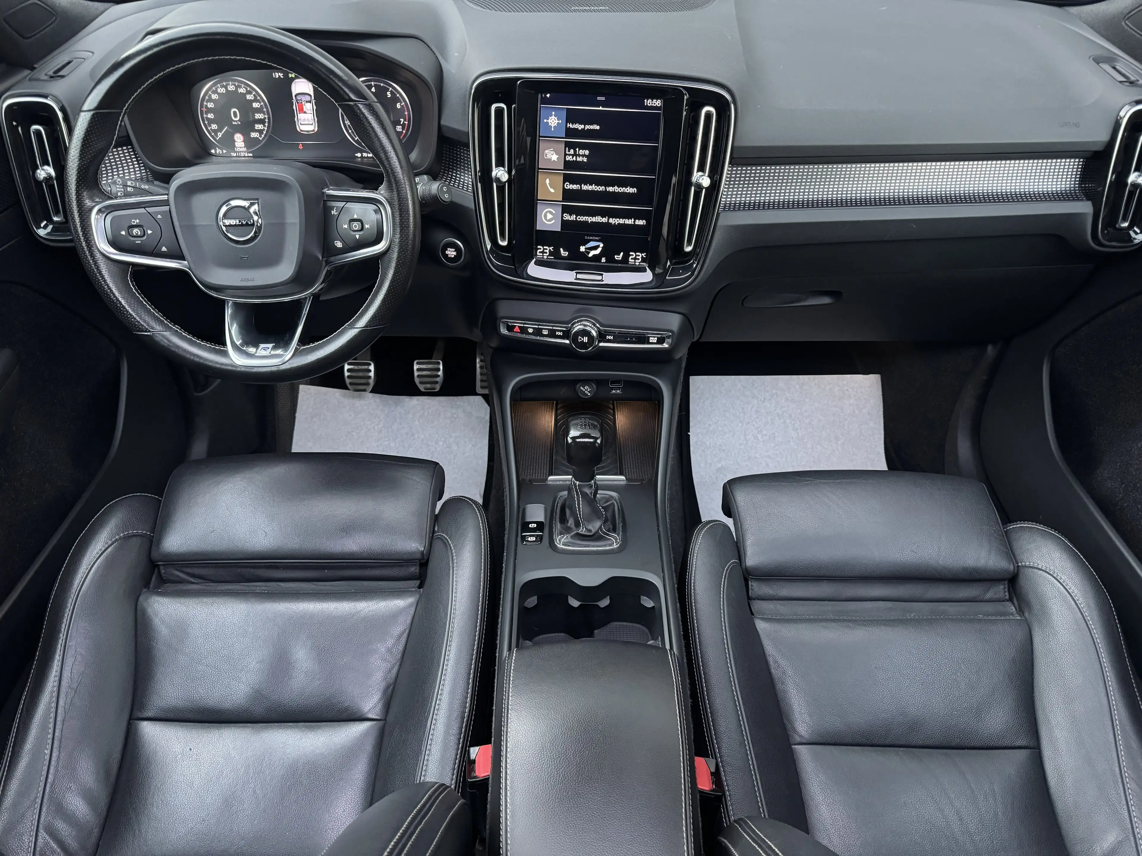 Volvo XC40 XC40 T3 RDesign Pano Leder Camera Garantie * — photo 9